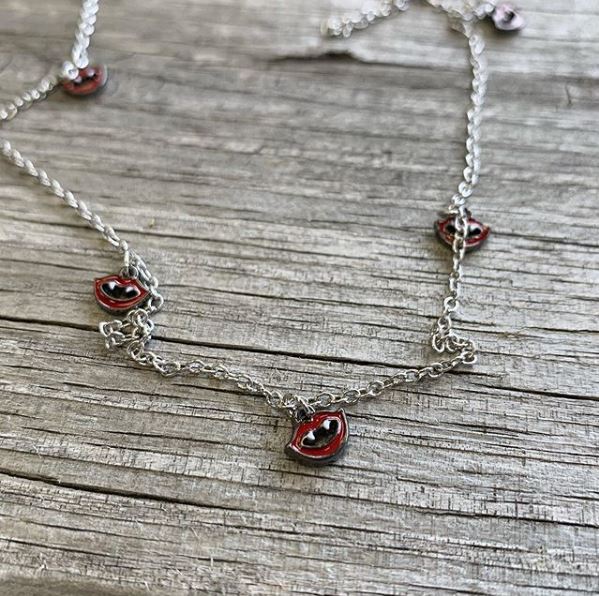 14G 5/8 Red Monster Fang Halloween Dangle Nipple Chain - Image 3