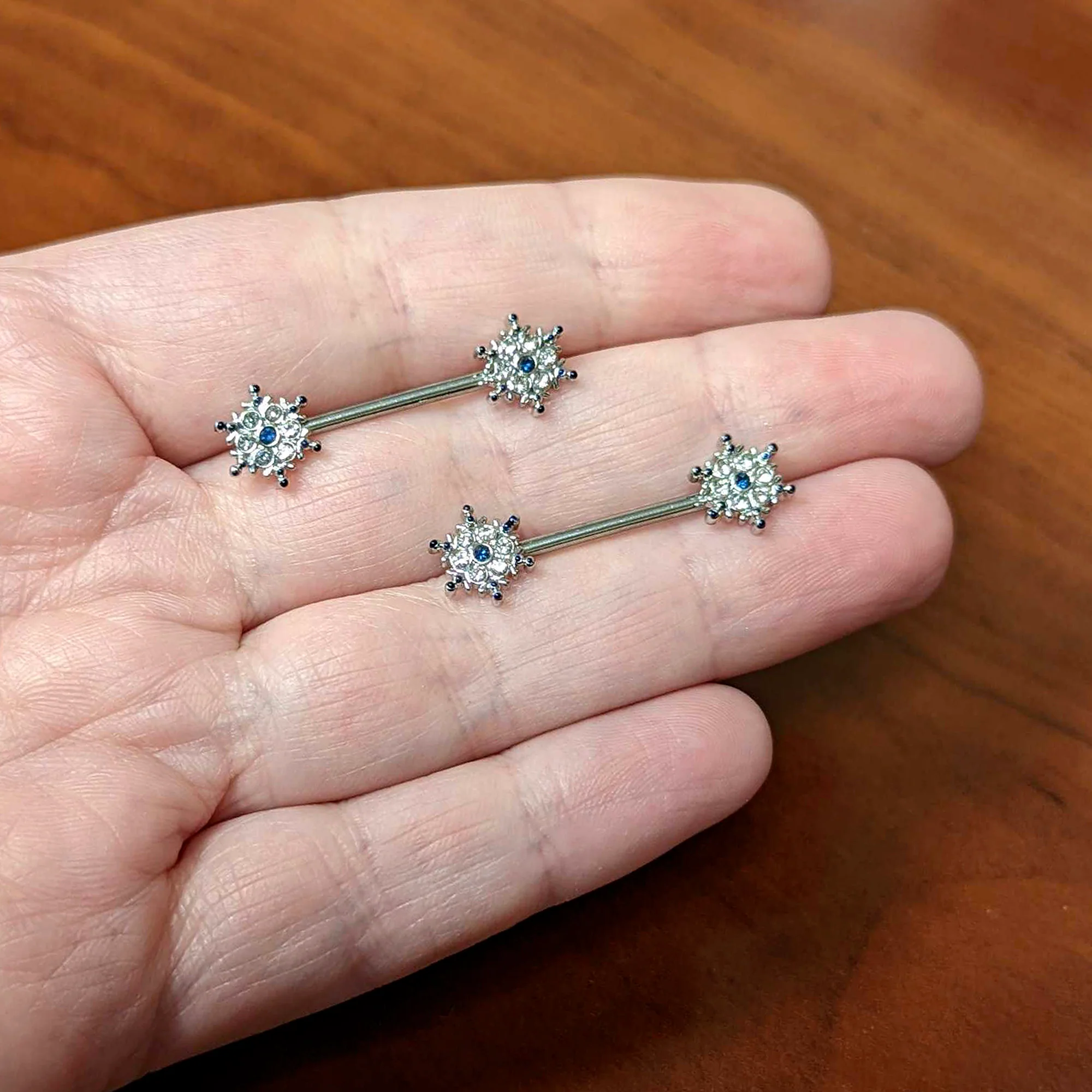 14G 9/16 Blue Gem Festive Snowflake Christmas Nipple Ring Set - Image 4