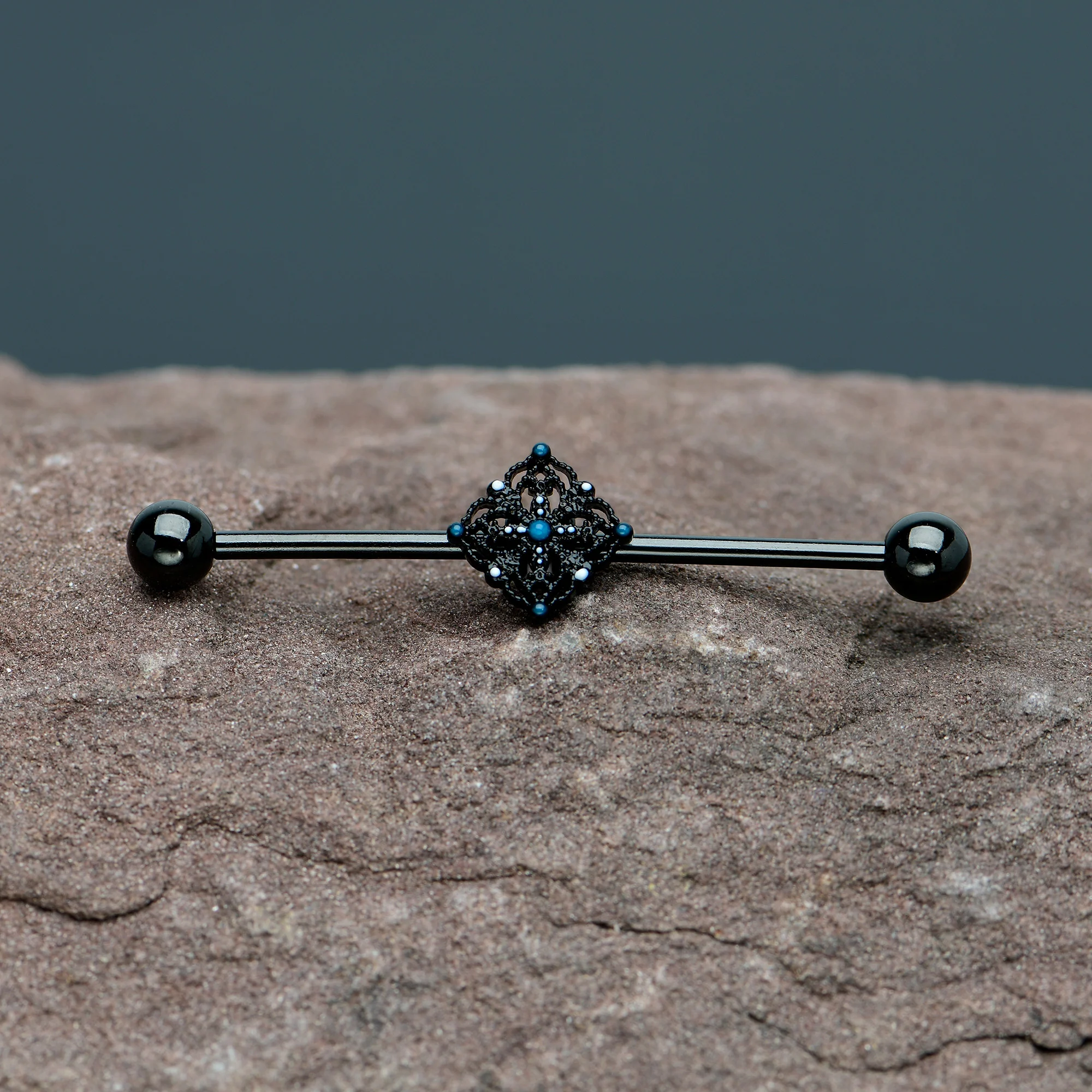 14G Blue Gem Black Lacy Rhombus Industrial Barbell 38mm - Image 7