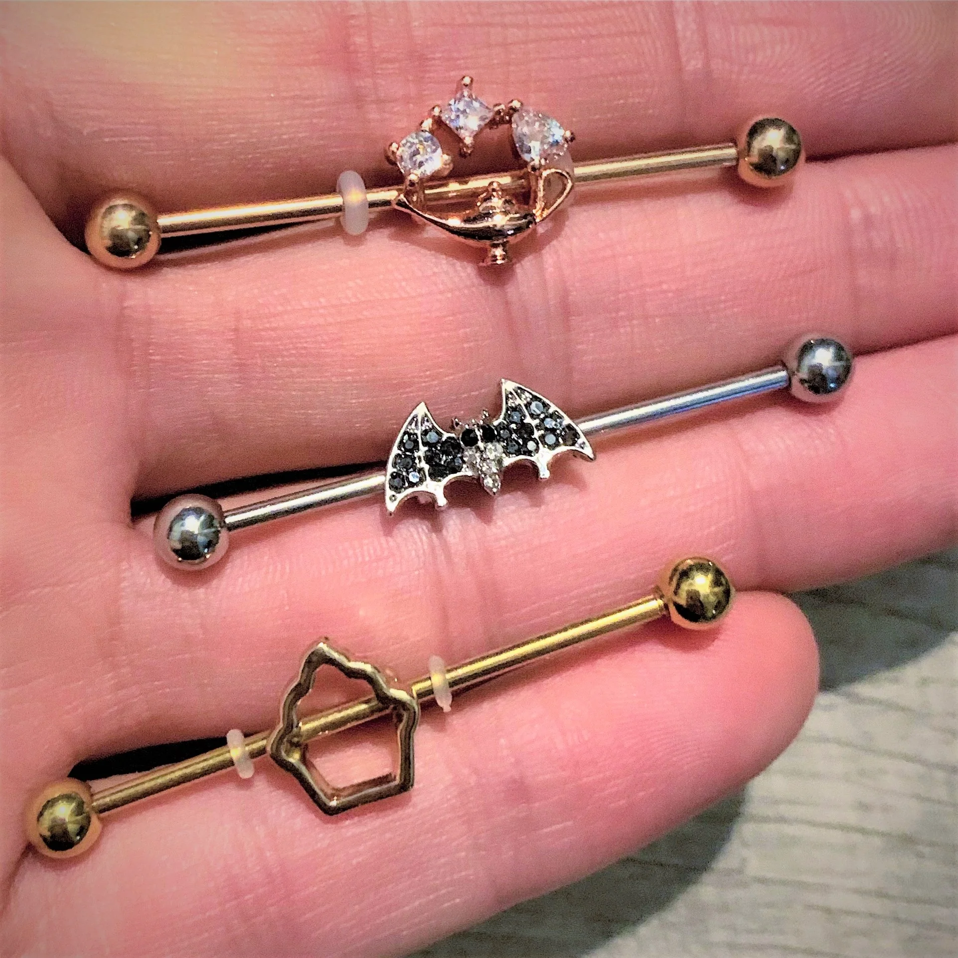 14G Clear Black Gem Bat Halloween Industrial Barbell 38mm - Image 2