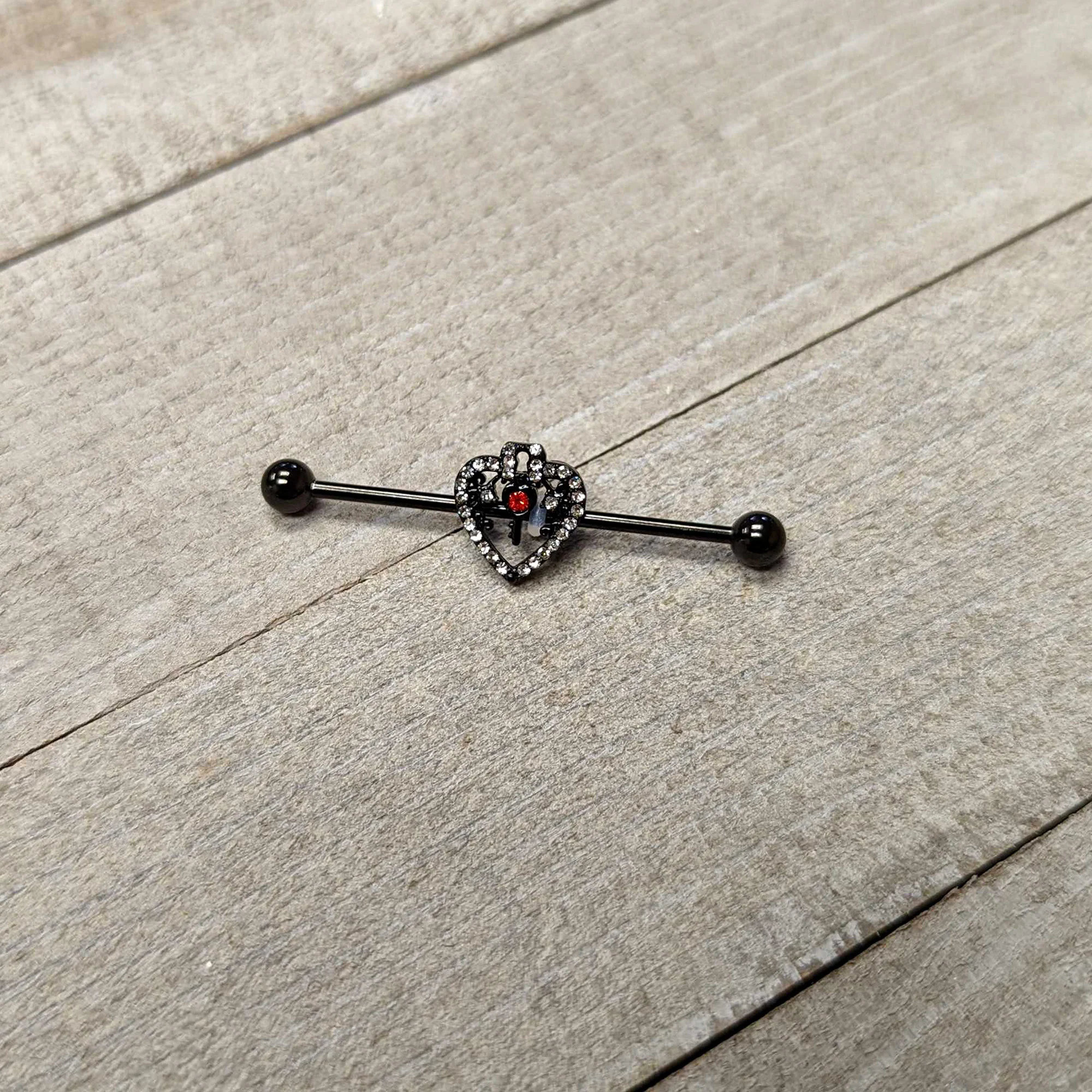 14G Clear Red Gem Black Key Heart Industrial Barbell 38mm - Image 4