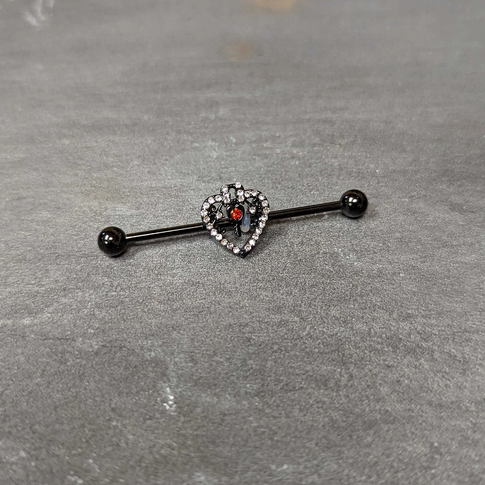 14G Clear Red Gem Black Key Heart Industrial Barbell 38mm - Image 5