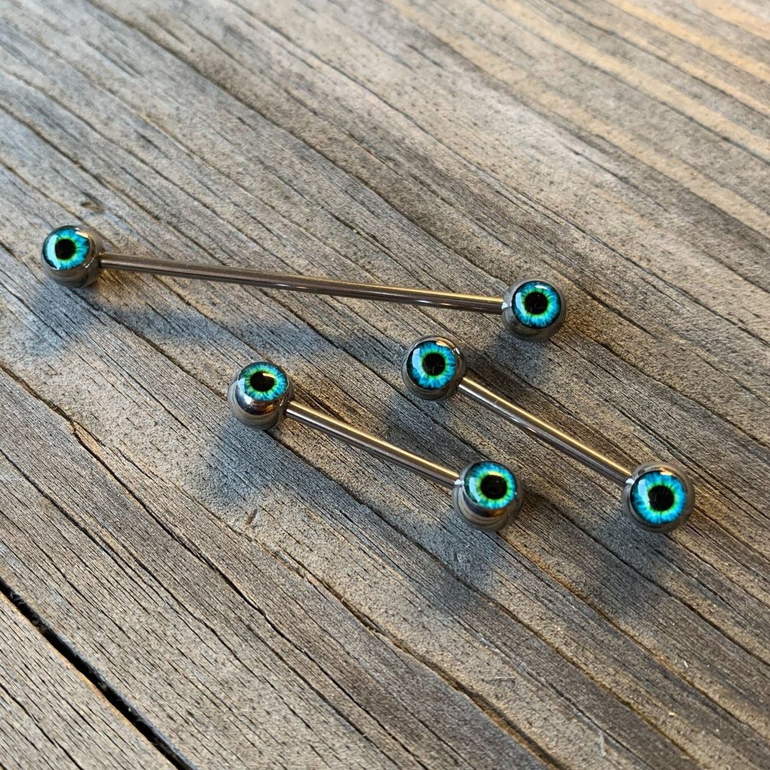 14G Haunting Human Eyeball Halloween Industrial Barbell 38mm - Image 3