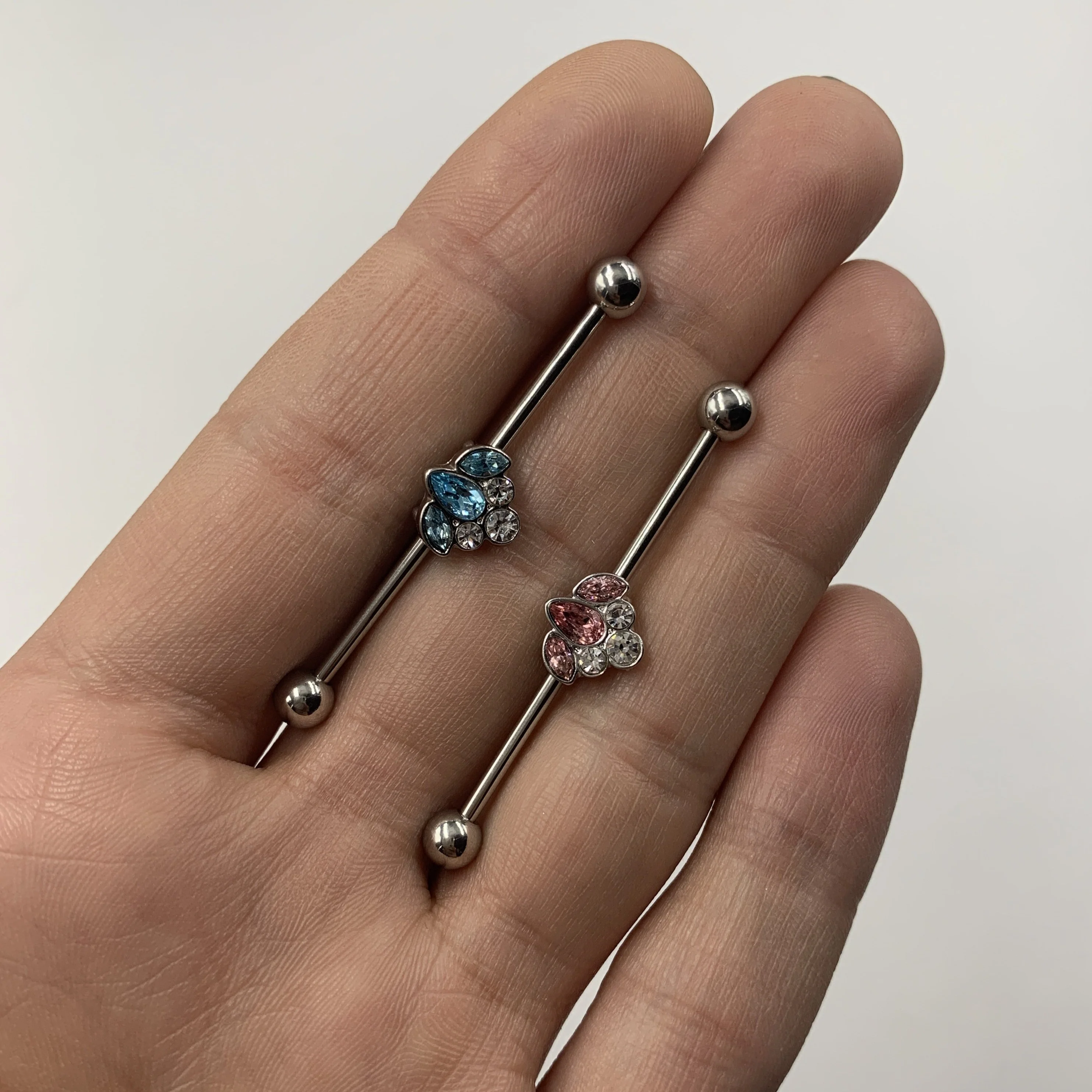 14G Pink Clear Gem Classic Cluster Industrial Barbell 38mm - Image 3