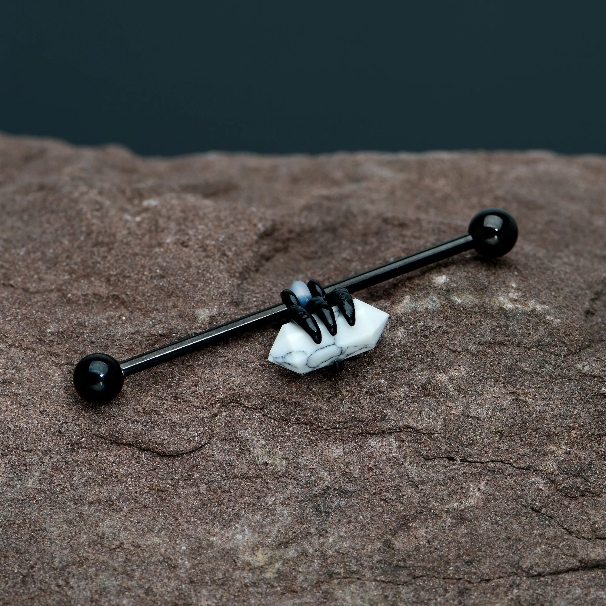 14G White Howlite Black Claw Industrial Barbell 38mm - Image 7