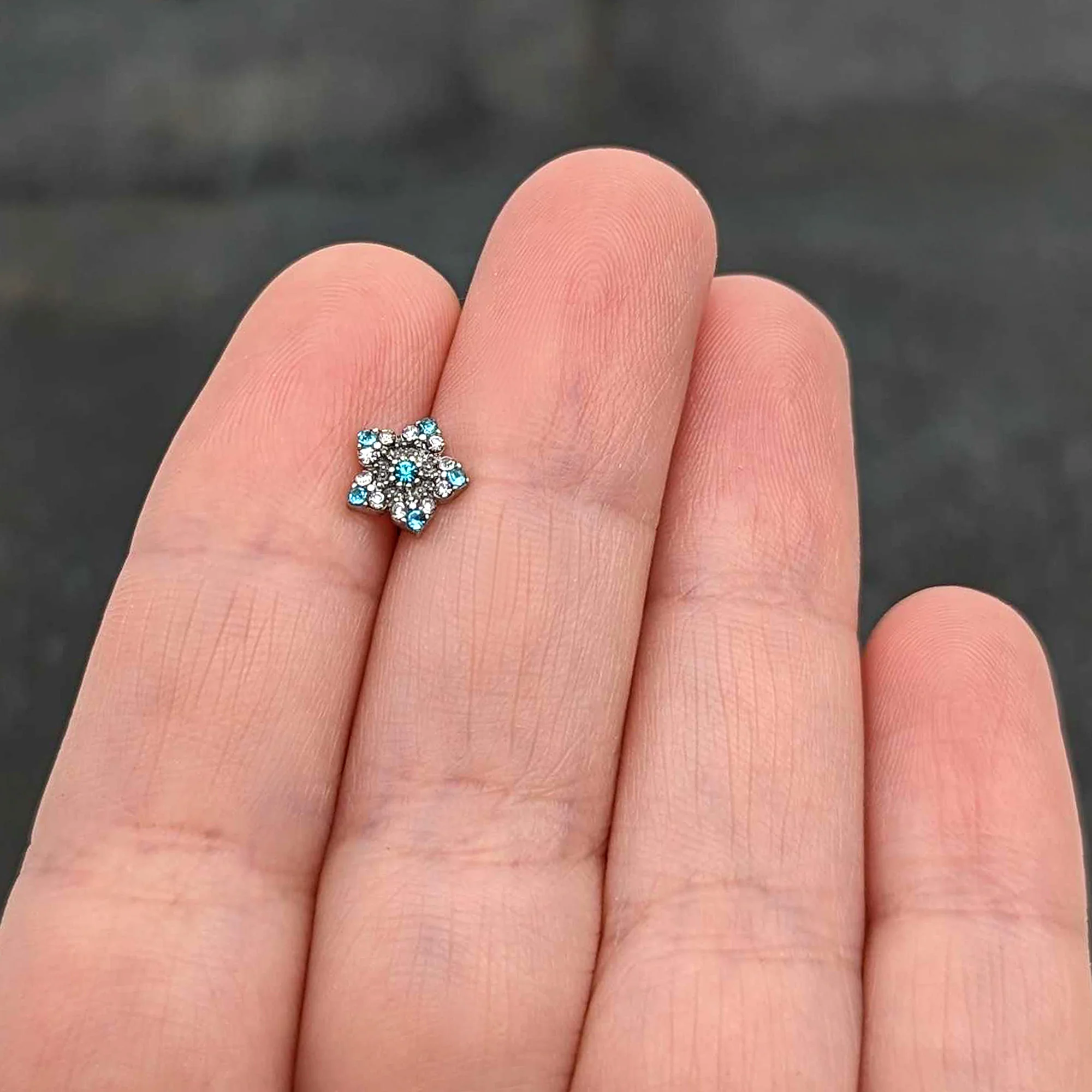 16G 1/4 Blue Clear Gem Opulent Flower Cartilage Tragus Earring - Image 8