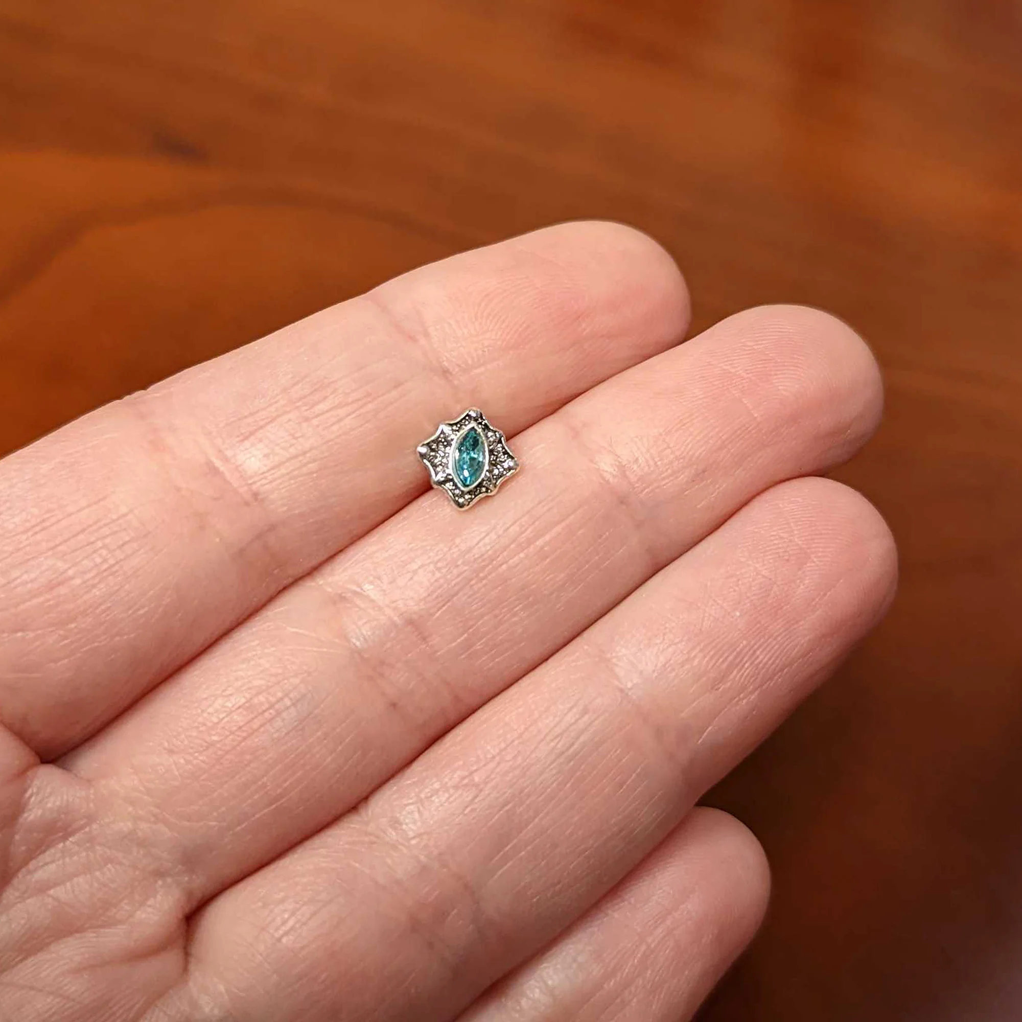16G 1/4 Blue Gem Rhombus Retro Cartilage Tragus Earring - Image 5