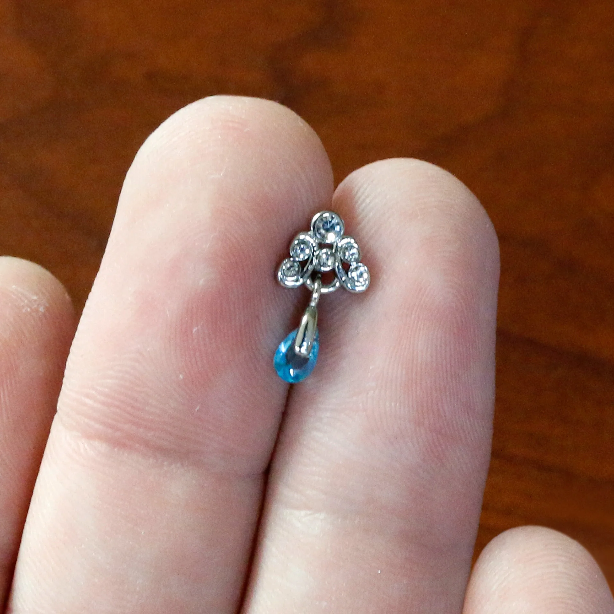 16G 1/4 Clear Blue Gem Scrolling Elegance Dangle Labret Tragus - Image 7