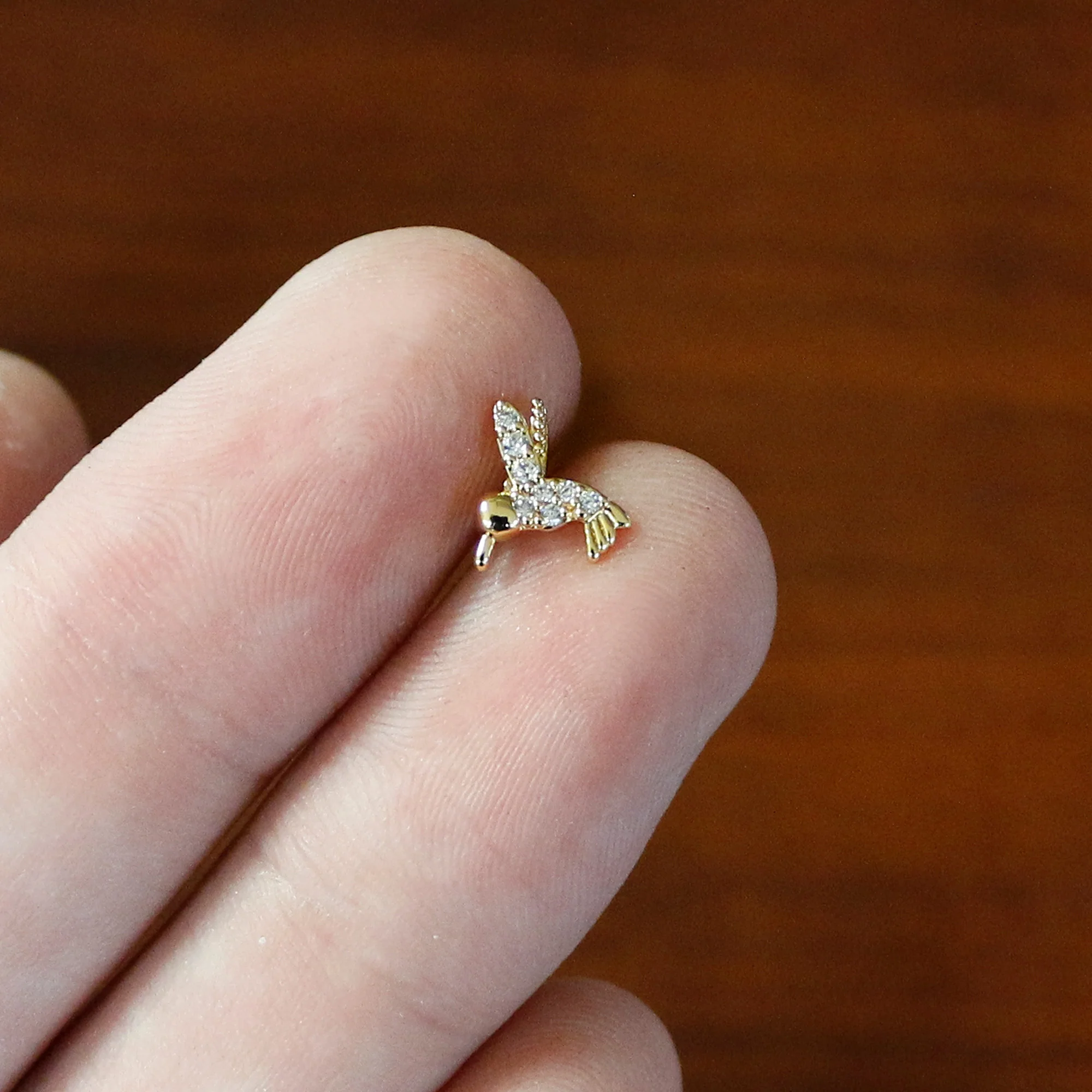 16G 1/4 Clear CZ Gem Gold Tone Interal Thread Hummingbird Labret - Image 6