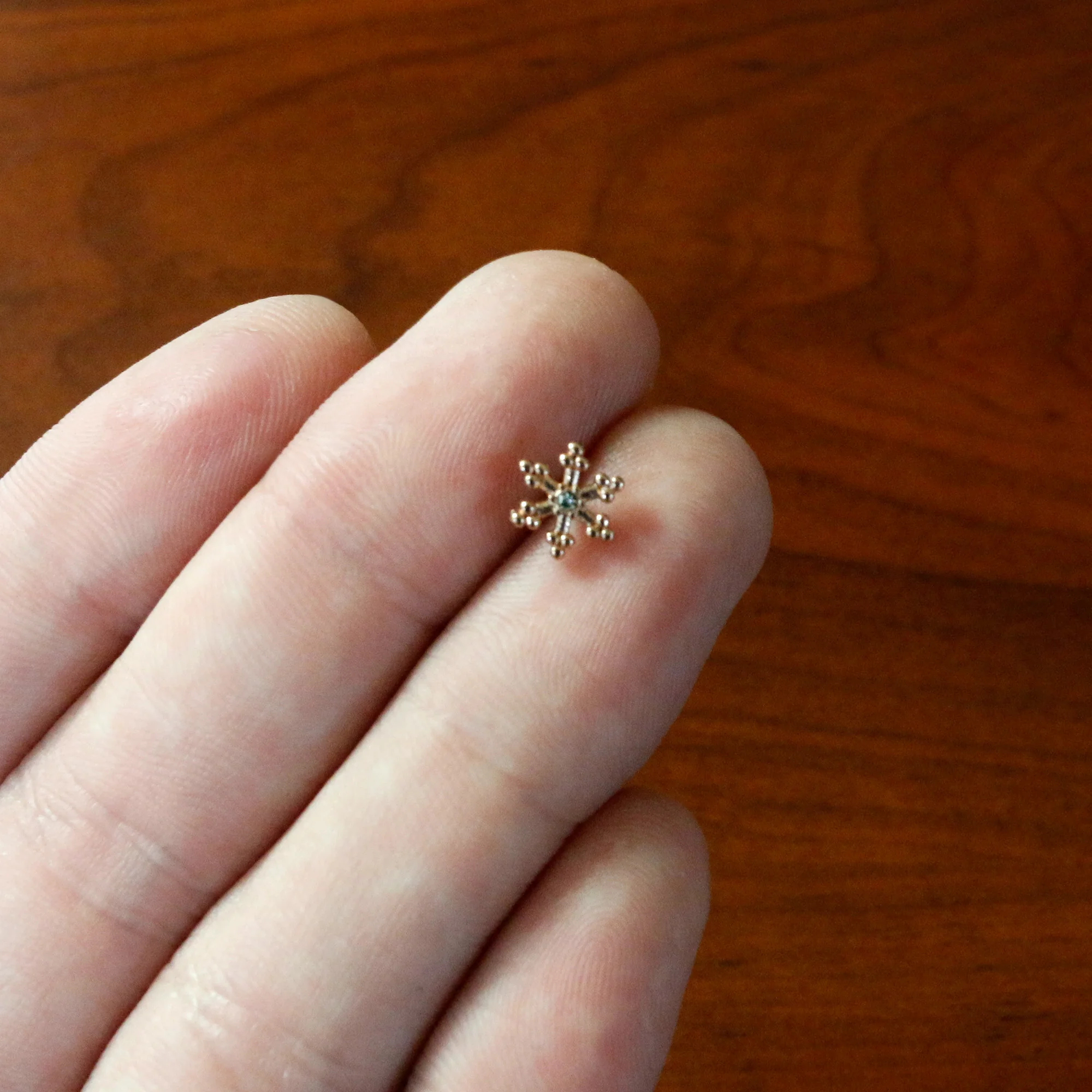 16G 1/4 Clear Gem Rose Gold Tone Pretty Snowflake Cartilage Tragus - Image 6