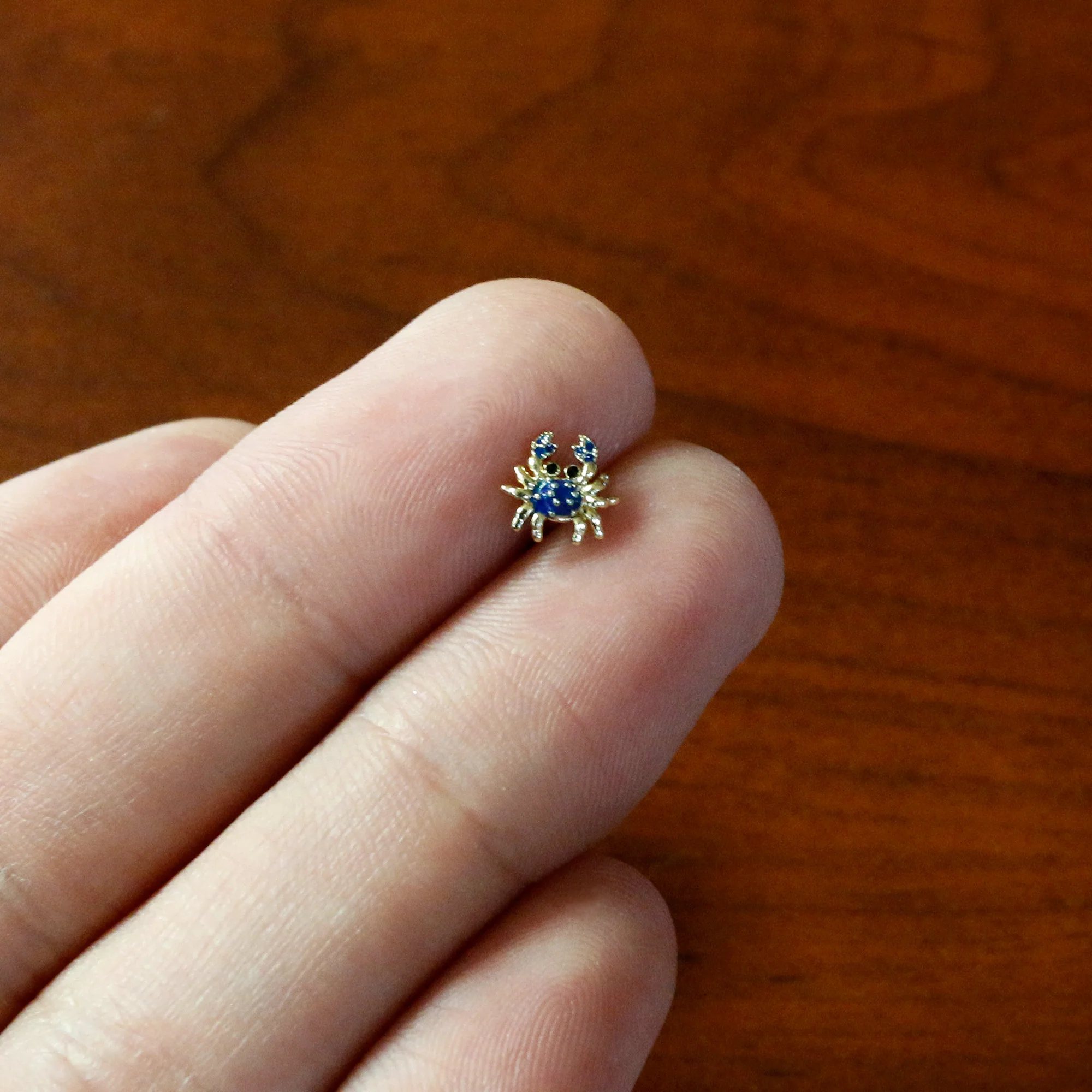 16G 1/4 Gold Tone Blue Crab Nautical Cartilage Tragus Earring - Image 6