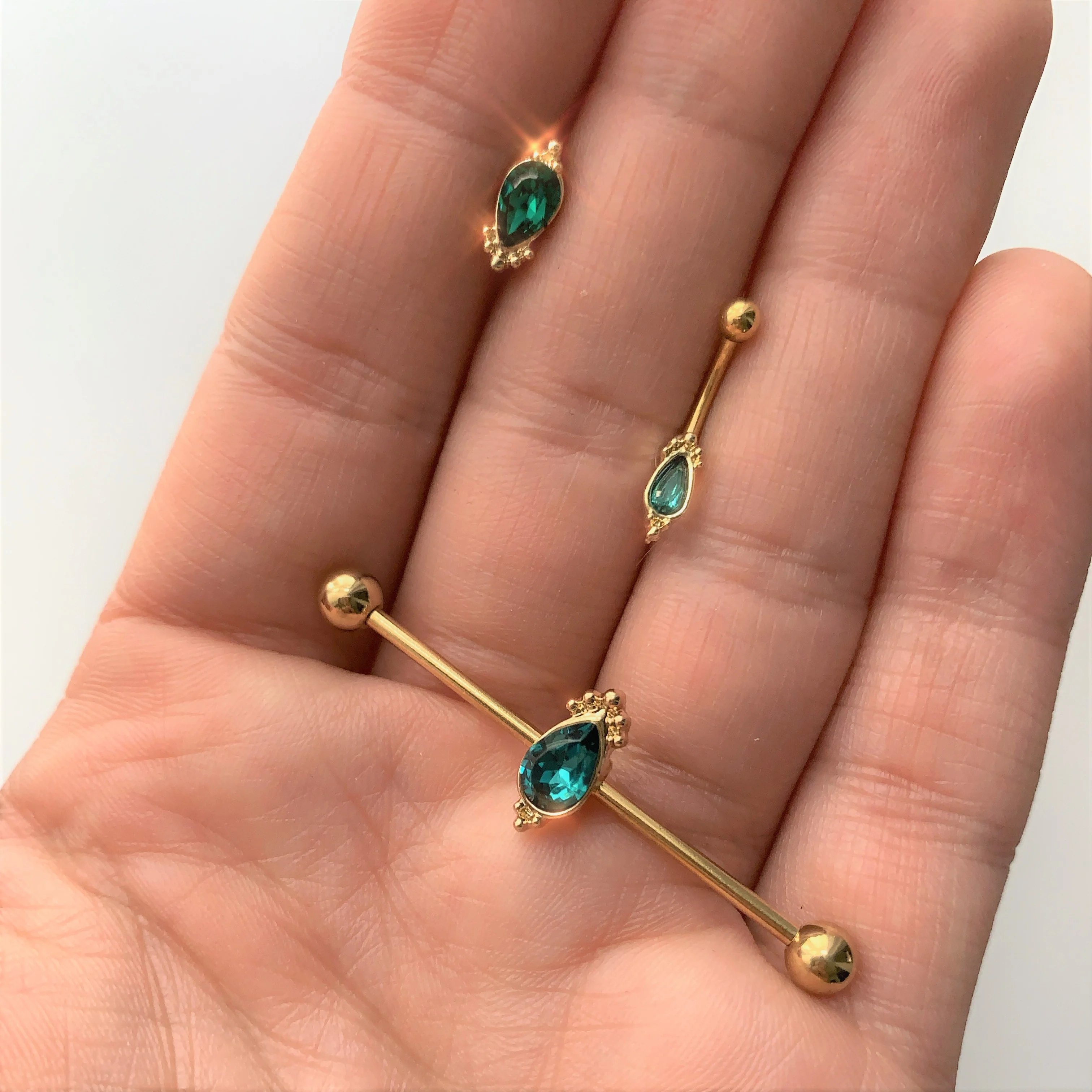 16G 1/4 Green Gem Gold Tone Drop Cartilage Tragus - Image 2