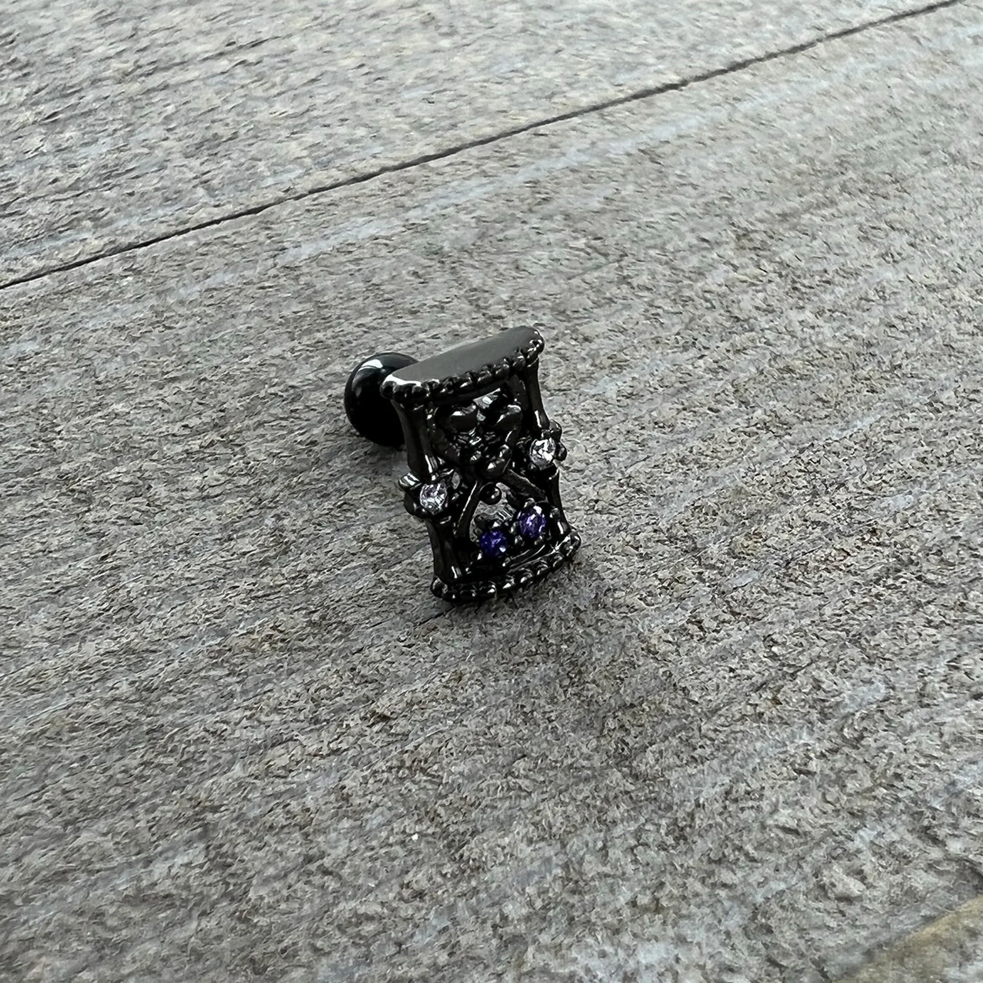 16G 1/4 Purple Gem Black Gothic Hourglass Cartilage Tragus Earring - Image 7