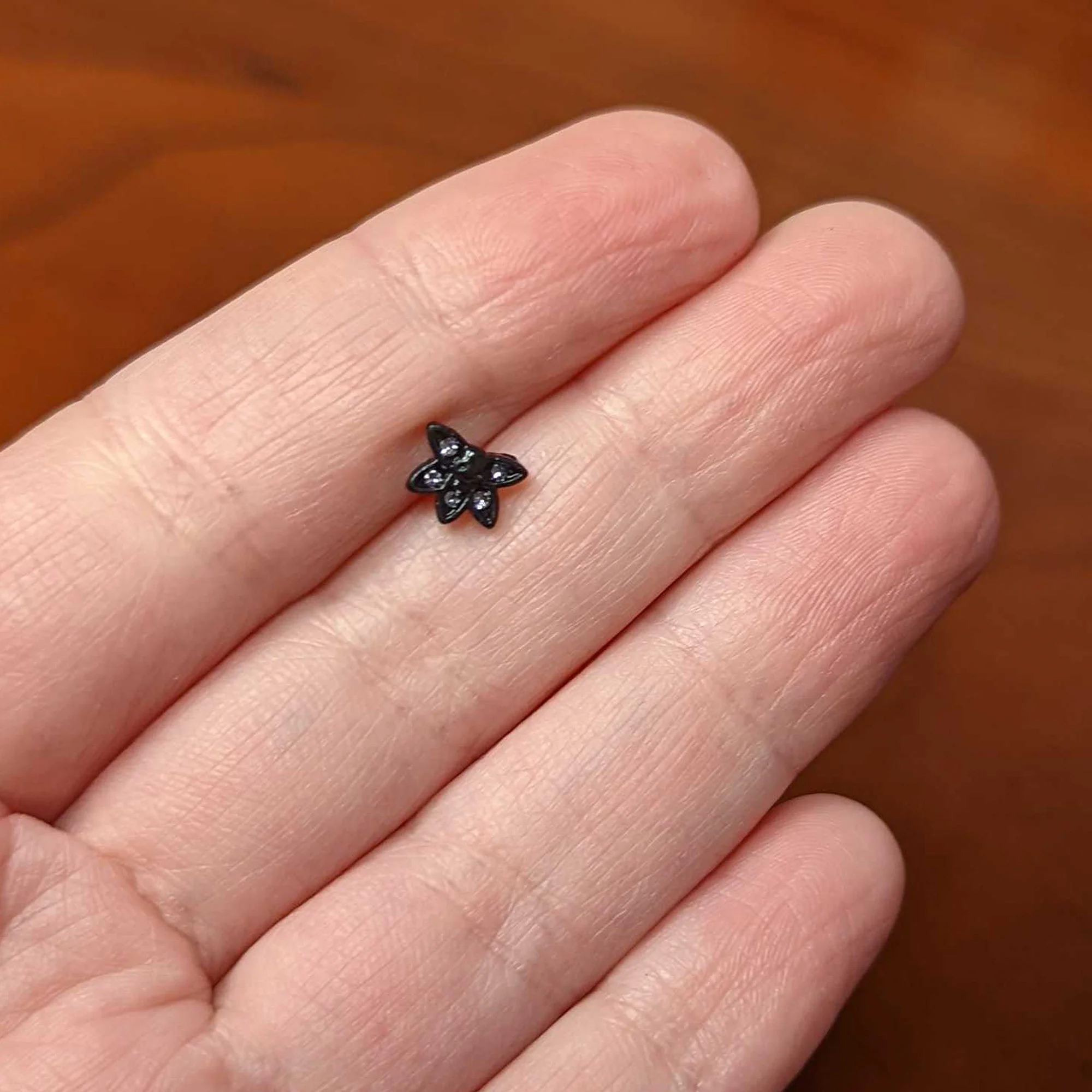 16G 1/4 Purple Gem Black Skull Blossom Cartilage Tragus Earring - Image 5