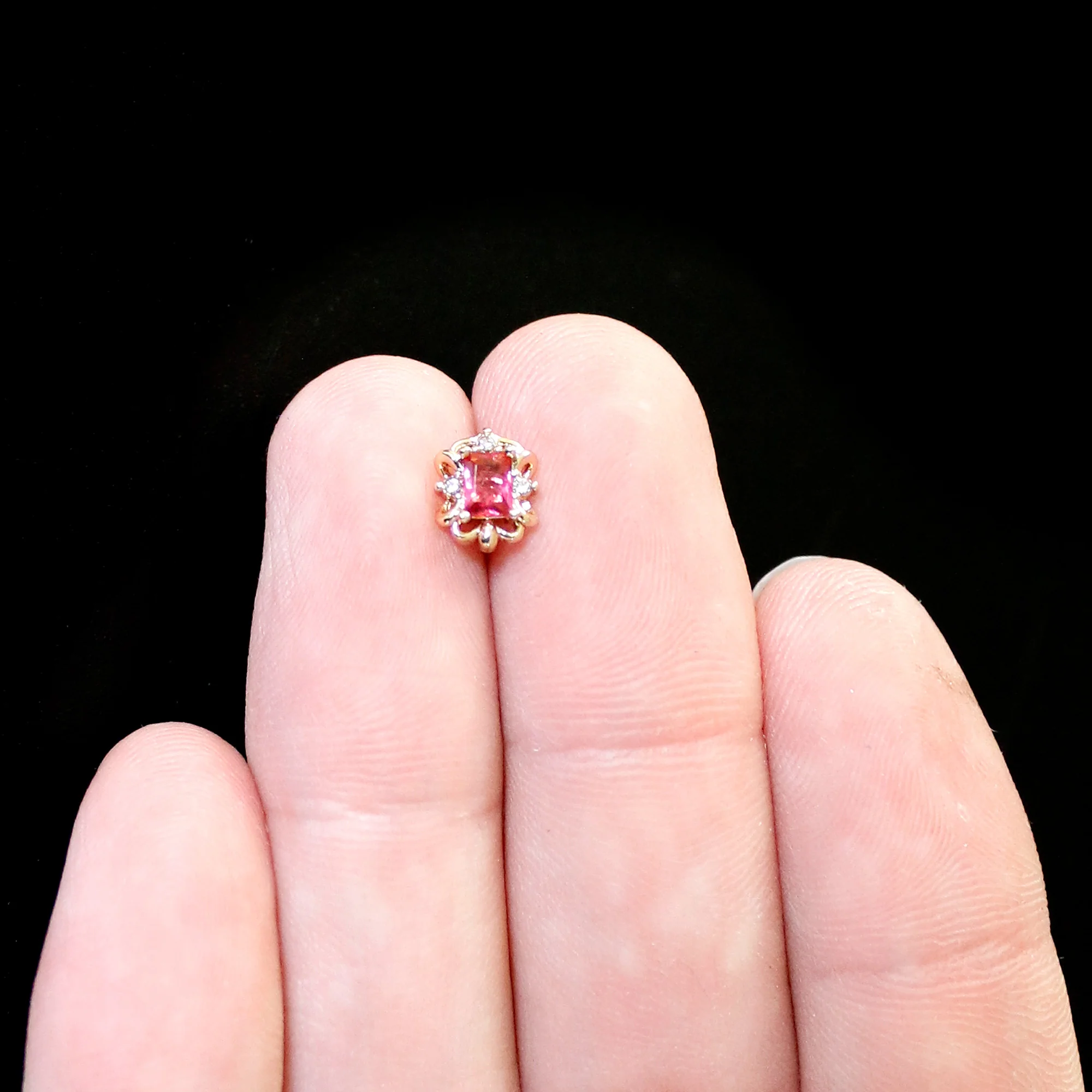 16G 1/4 Red Gem Gold Tone Regal Escutcheon Labret Monroe Tragus - Image 7