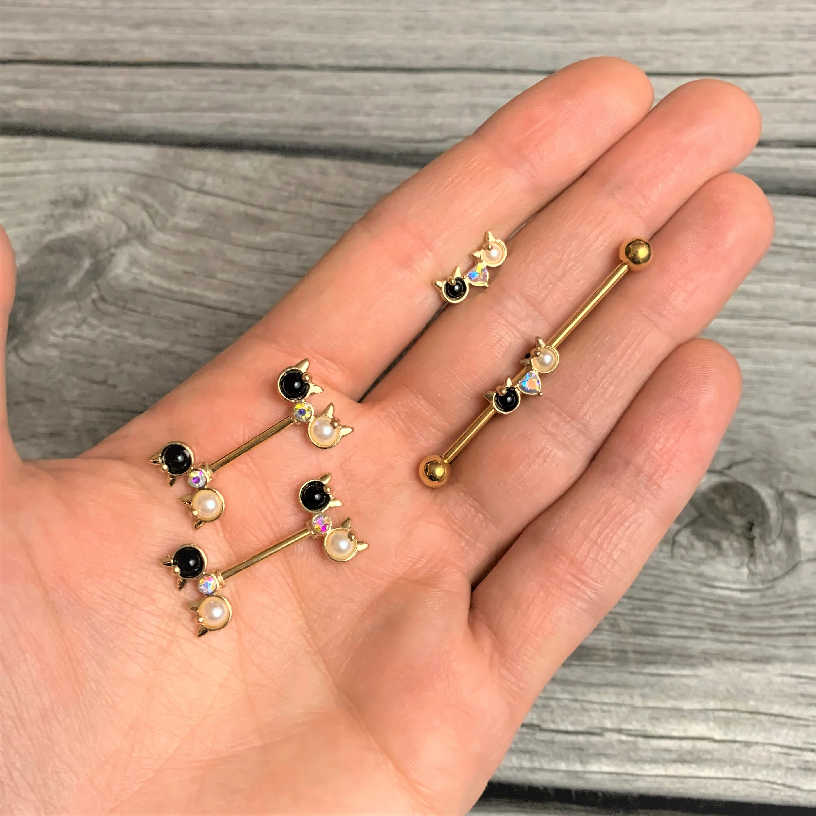16G 1/4 Black White CZ Gem Gold Tone Kitty Cat Luv Cartilage Tragus - Image 2