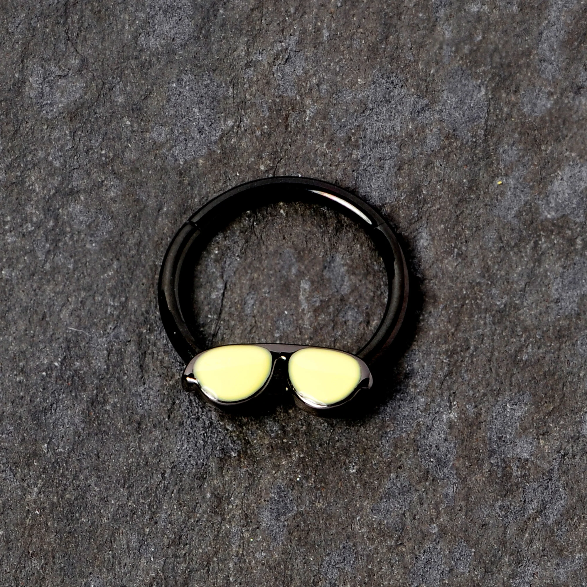 16G 3/8 Black Yellow Aviator Sunglasses Hinged Segment Ring - Image 2