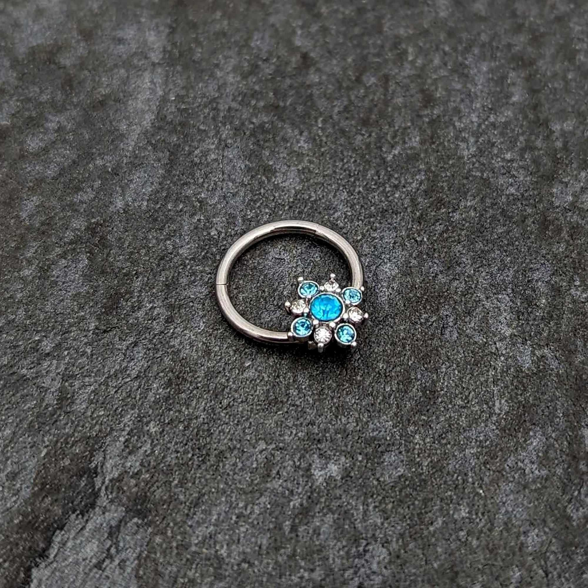 16G 3/8 Blue Clear Gem Glamour Star Hinged Segment Ring - Image 4