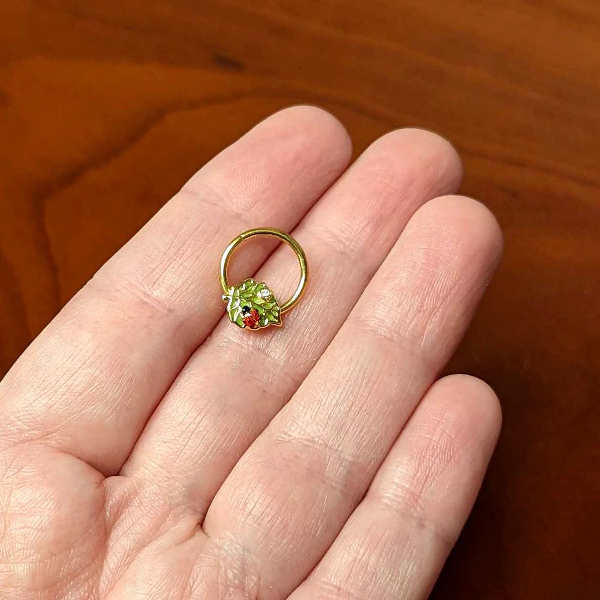16G 3/8 Clear Gem Gold Tone Leafy Ladybug Hinged Segment Ring - Image 4