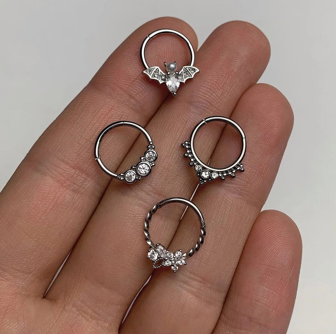16G 3/8 Clear Gem Vampire Bat Halloween Hinged Segment Ring - Image 9
