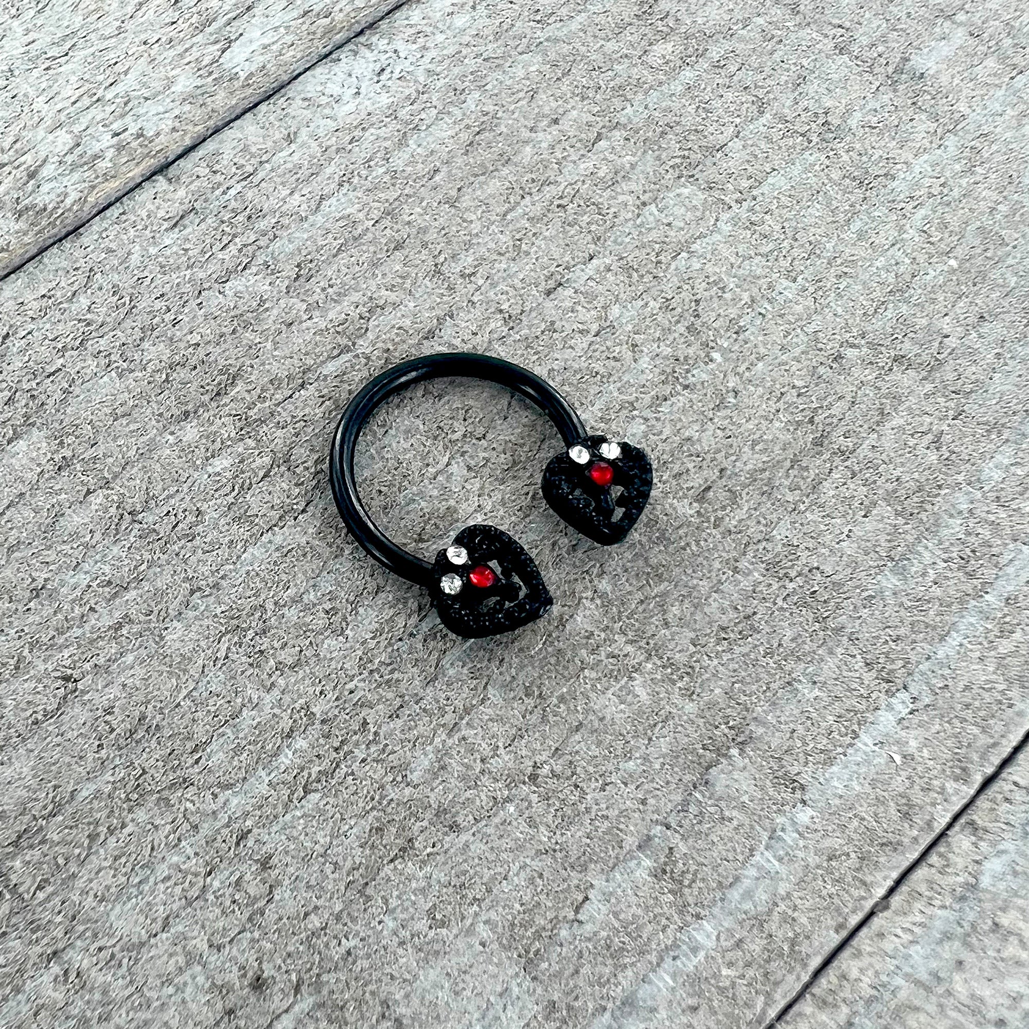 16G 3/8 Clear Red Gem Black Key Heart Horseshoe Circular Barbell - Image 4