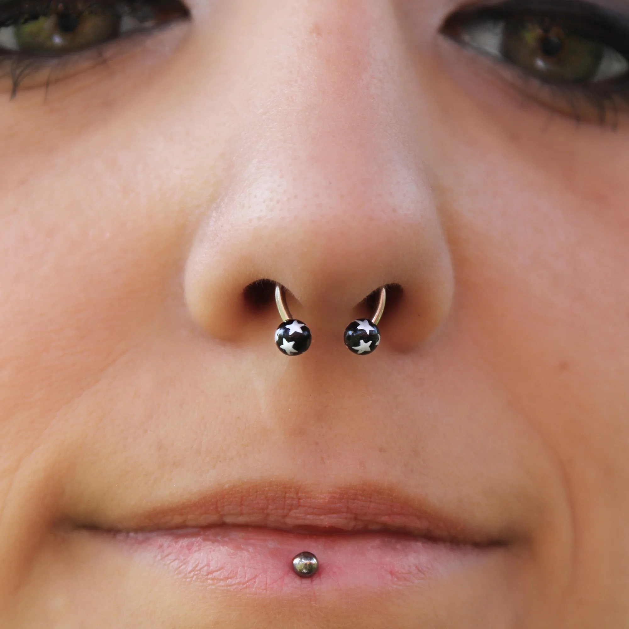 16G 3/8 Pattern Black White Horseshoe Circular Barbell Set of 8 - Image 2
