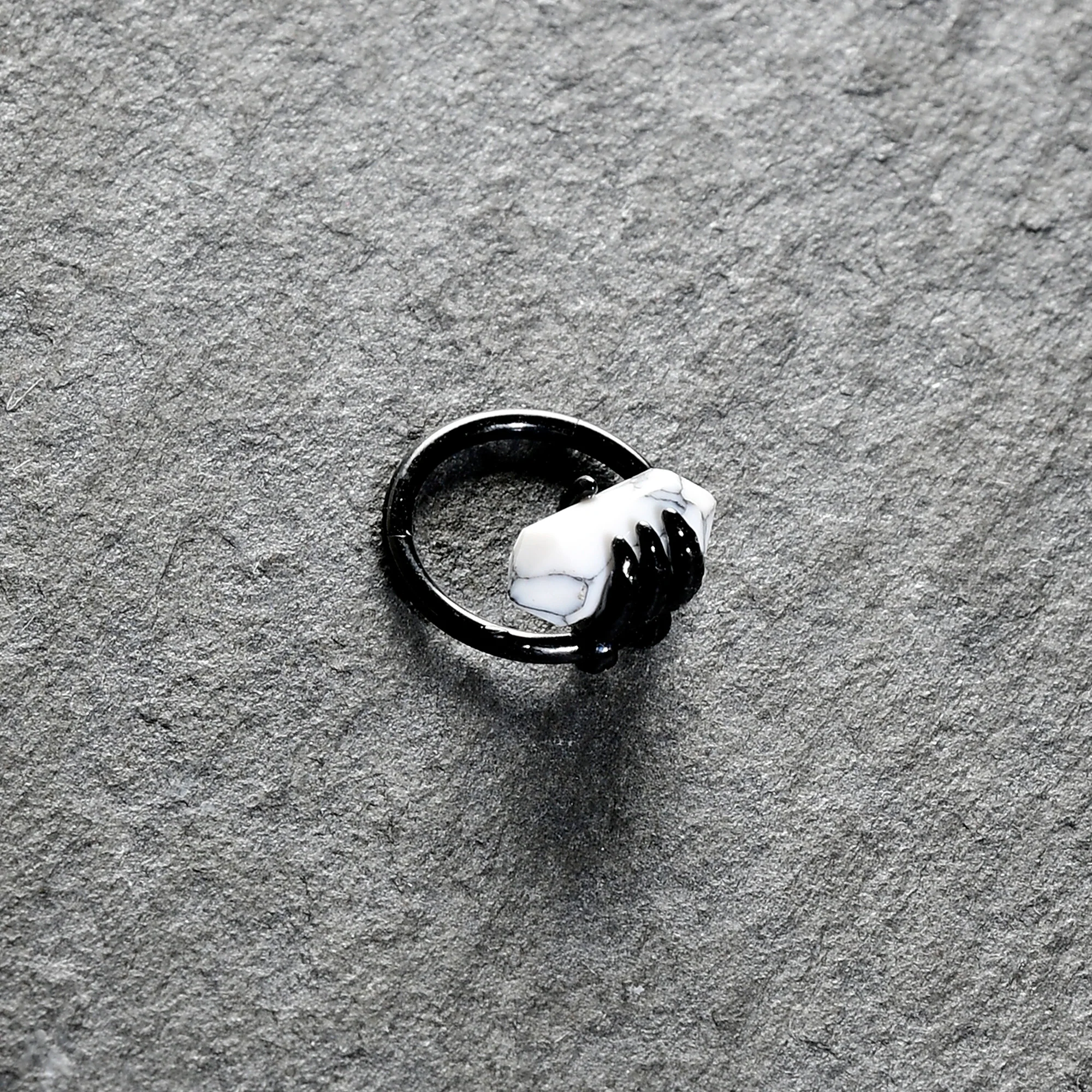 16G 3/8 White Howlite Black Claw Obelisk Hinged Segment Ring - Image 5