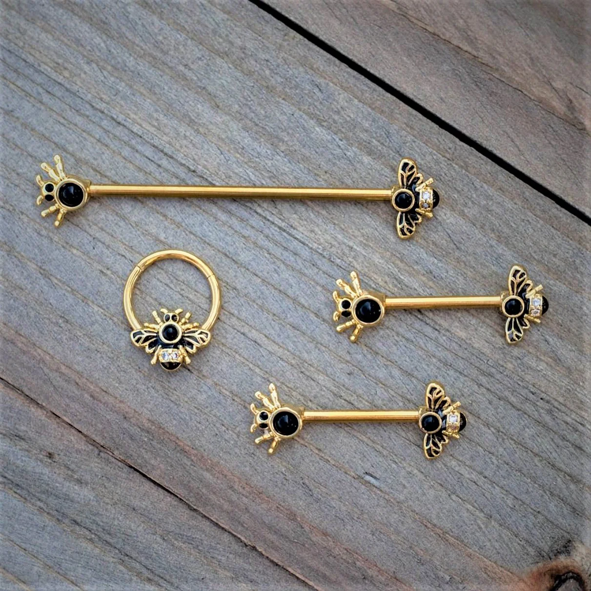 16G 3/8 Clear Gem Gold Tone Insect Bee Hinged Segment Ring - Image 3