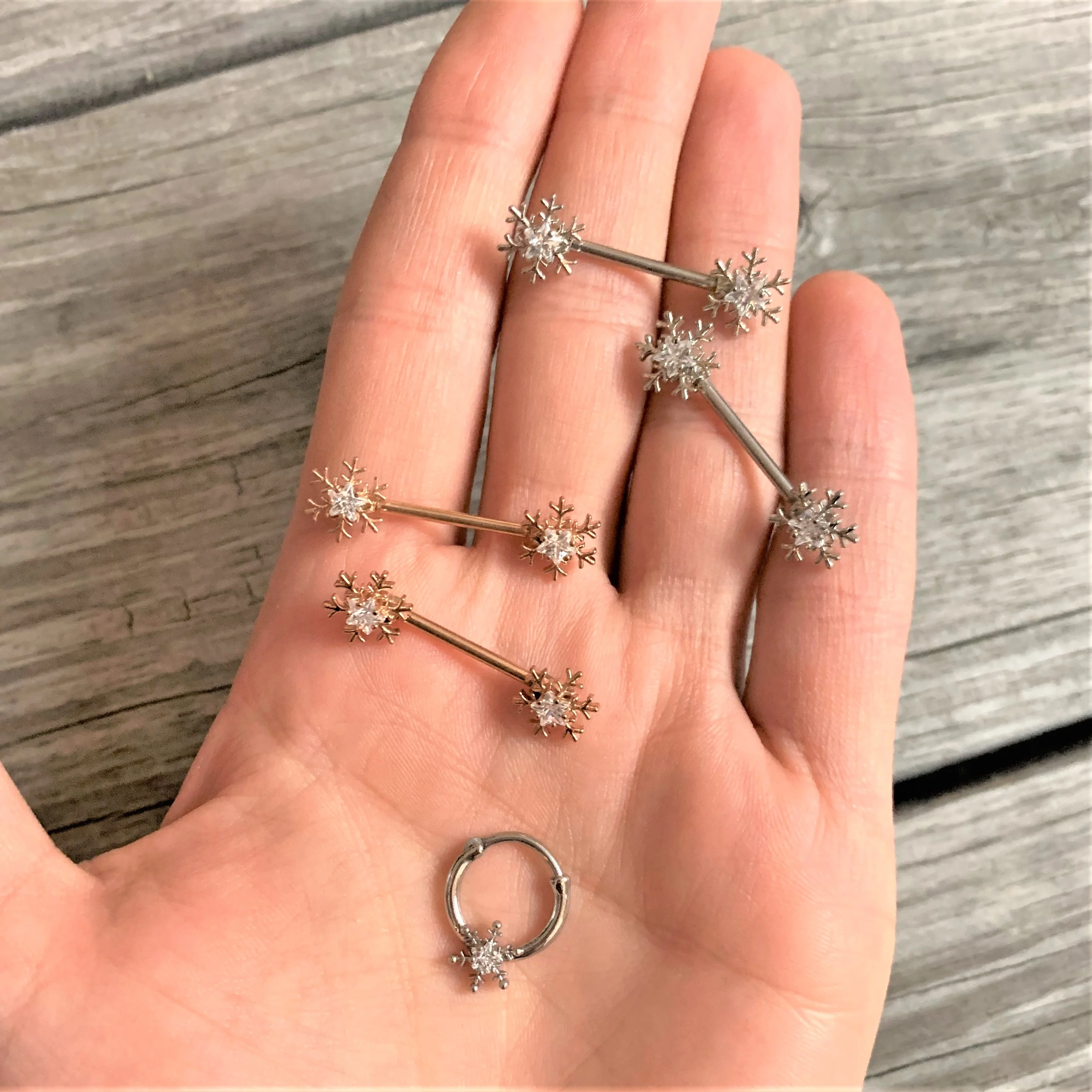 16G 3/8 Clear Gem Holiday Snowflake Septum Clicker - Image 2