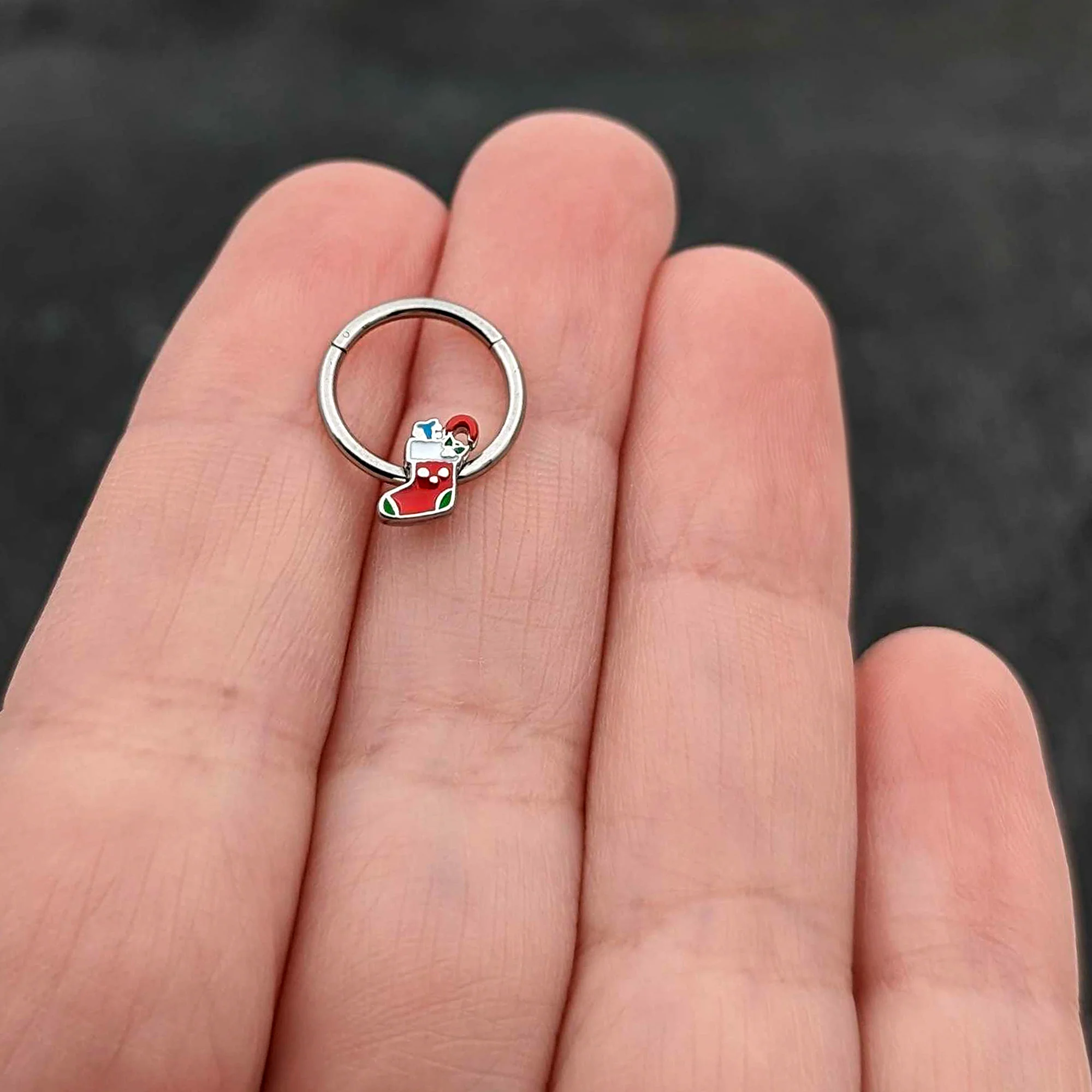 16G 3/8 Happy Christmas Stocking Red Green Hinged Segment Ring - Image 8