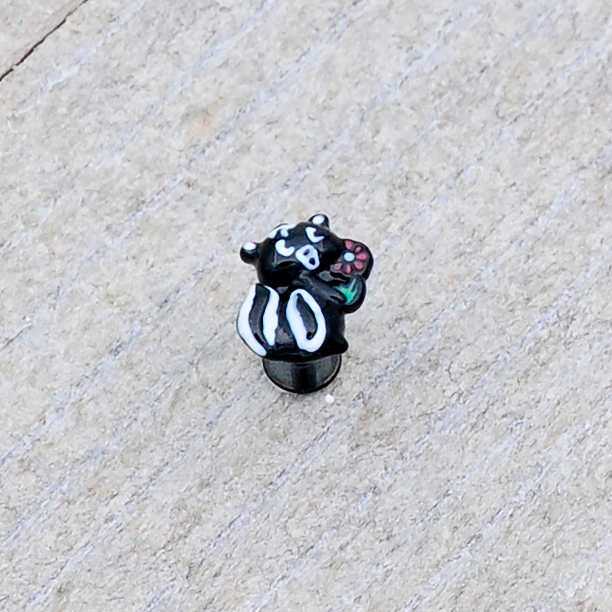 16G 5/16 Black Funky Skunk Labret Monroe Tragus - Image 8