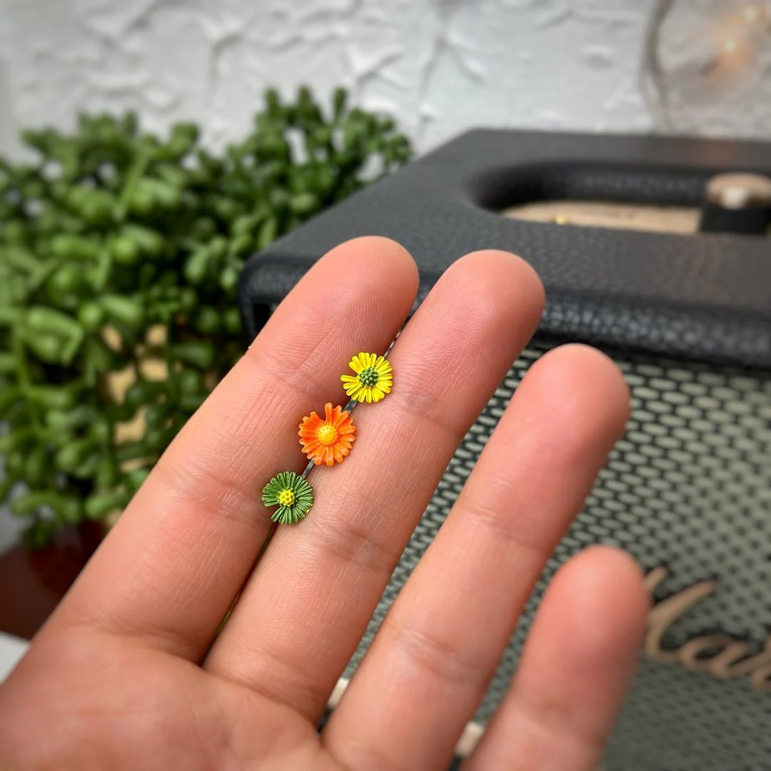16G 5/16 Green Daisy Flower Labret Monroe Tragus - Image 2