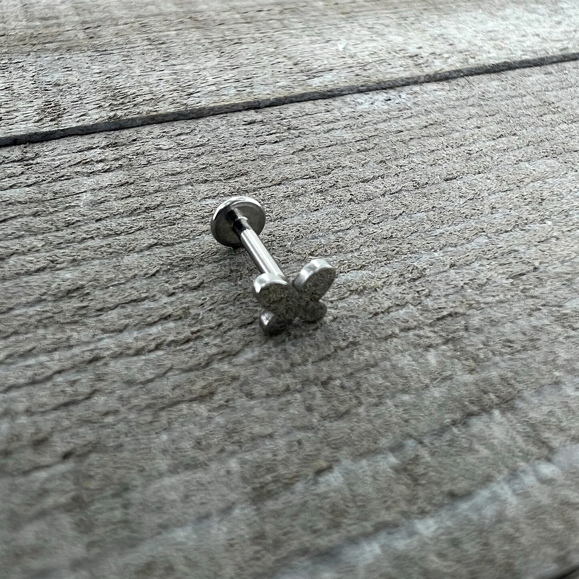 16G 5/16 Simple Butterfly Internally Threaded Labret Monroe Tragus - Image 7