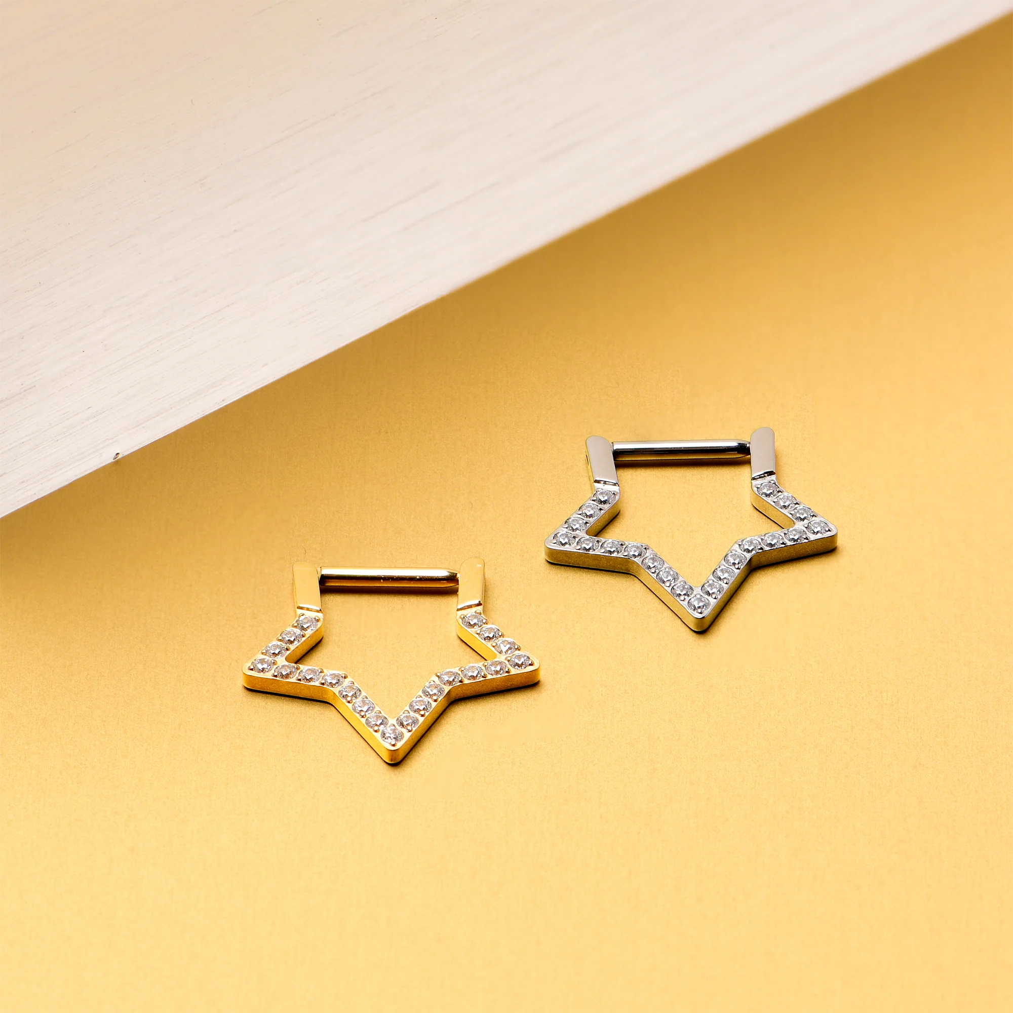 16G 5/16 CZ Gem Implant Titanium Star Shaped Hinged Segment Ring - Image 6