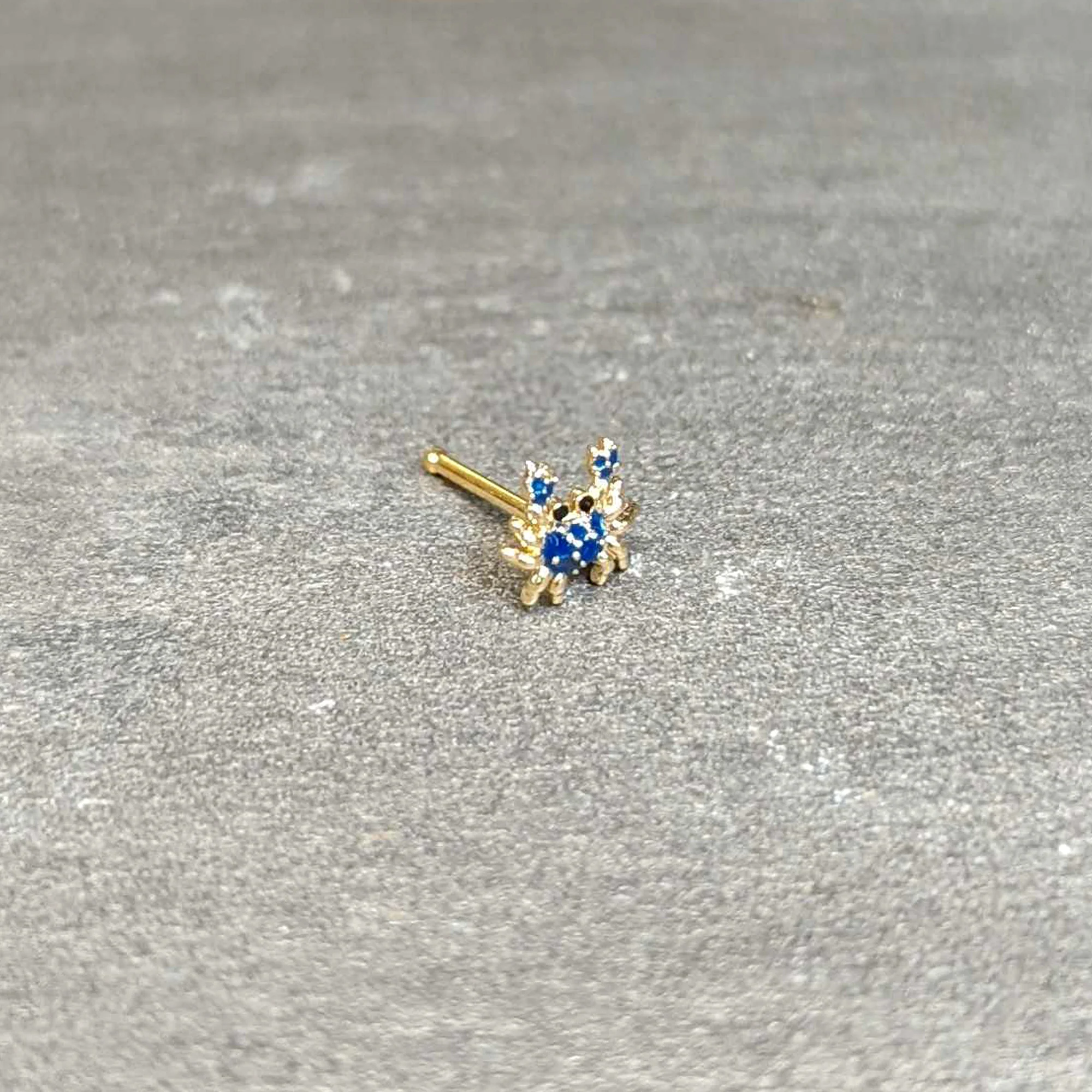 20G 1/4 Black Gem Gold Tone Blue Crab Nautical Nose Bone - Image 5