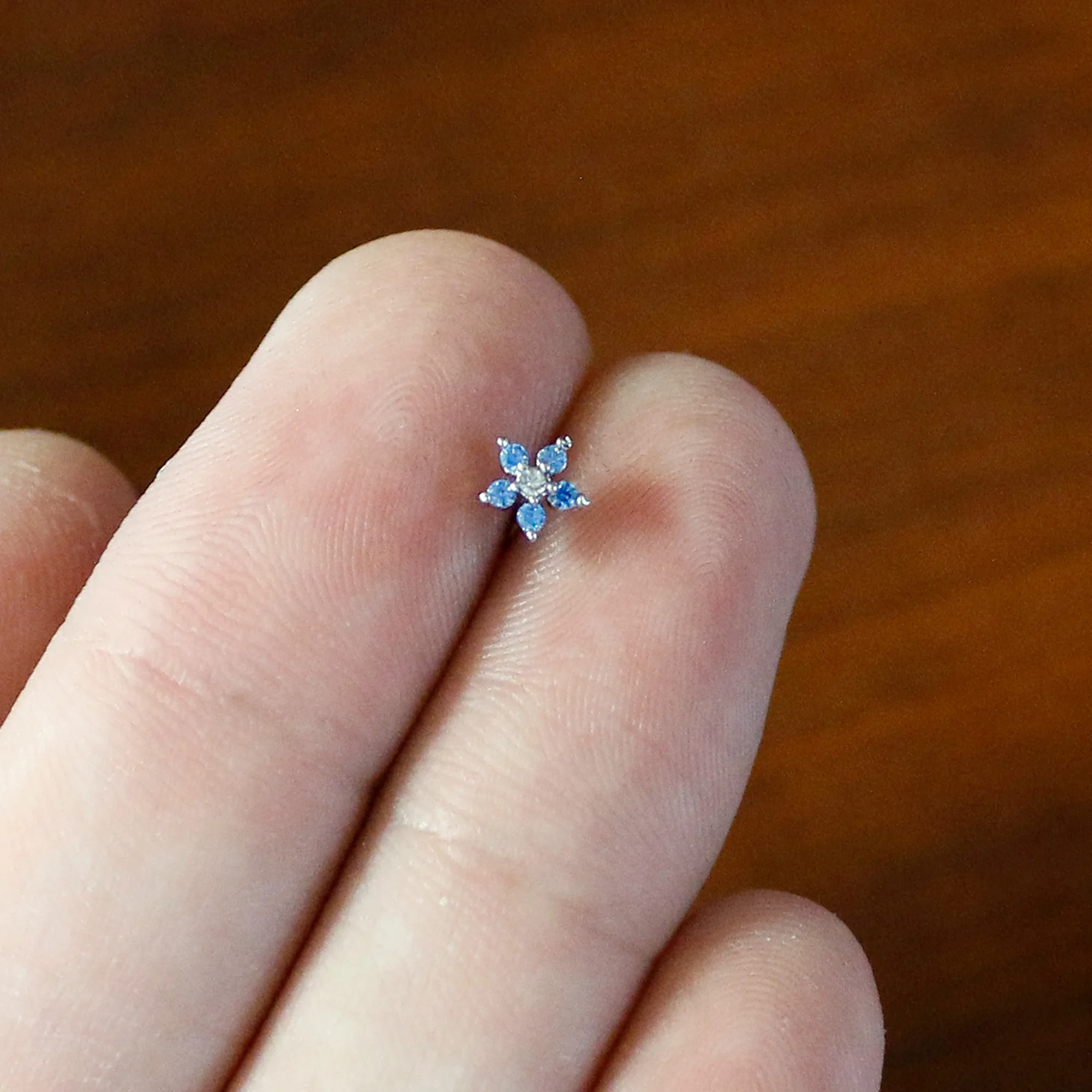 20G 1/4 Blue Clear CZ Gem Flower Beauty L Shape Nose Ring - Image 6