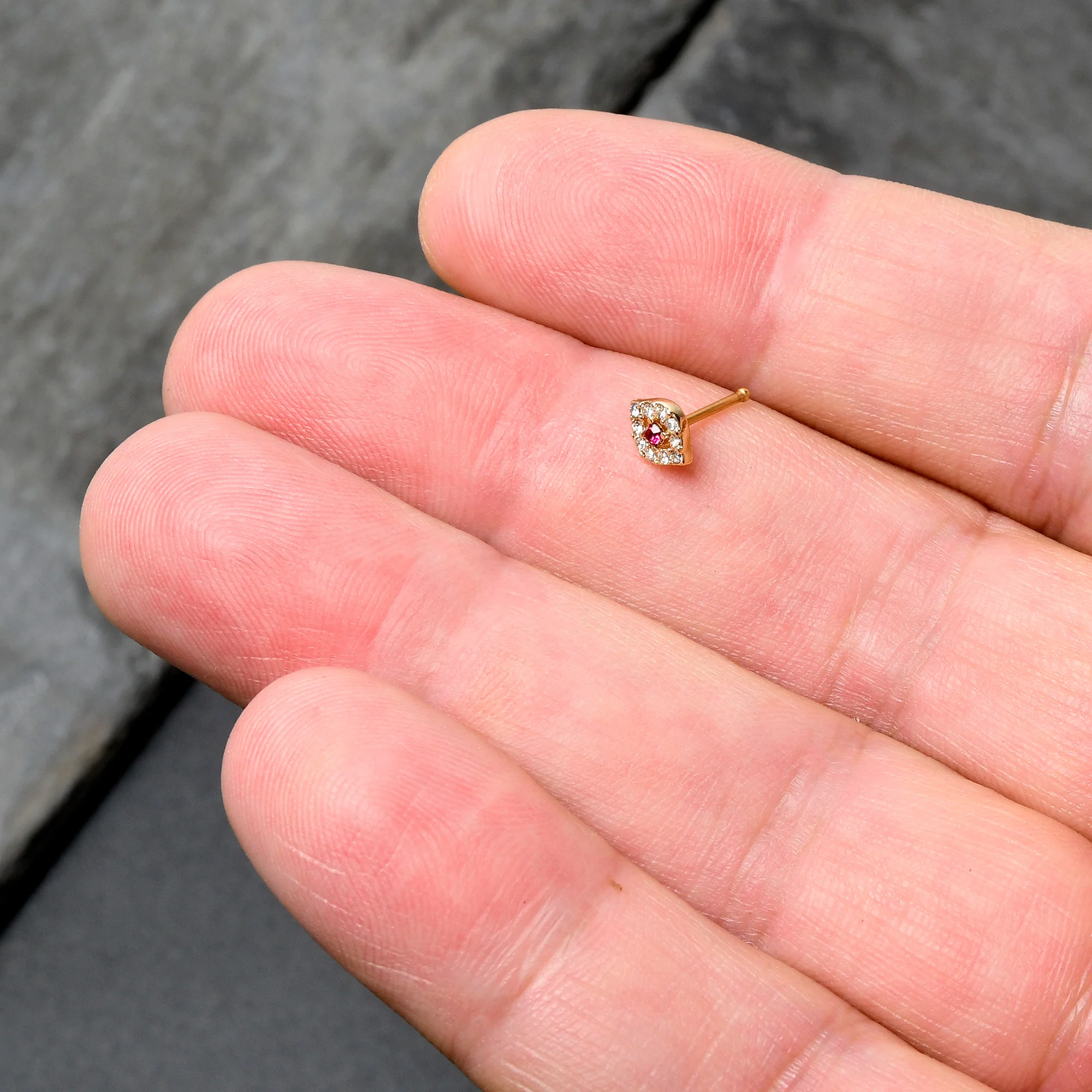 20G 1/4 Clear Pink Gem Gold Tone Open Eye Nose Bone - Image 7