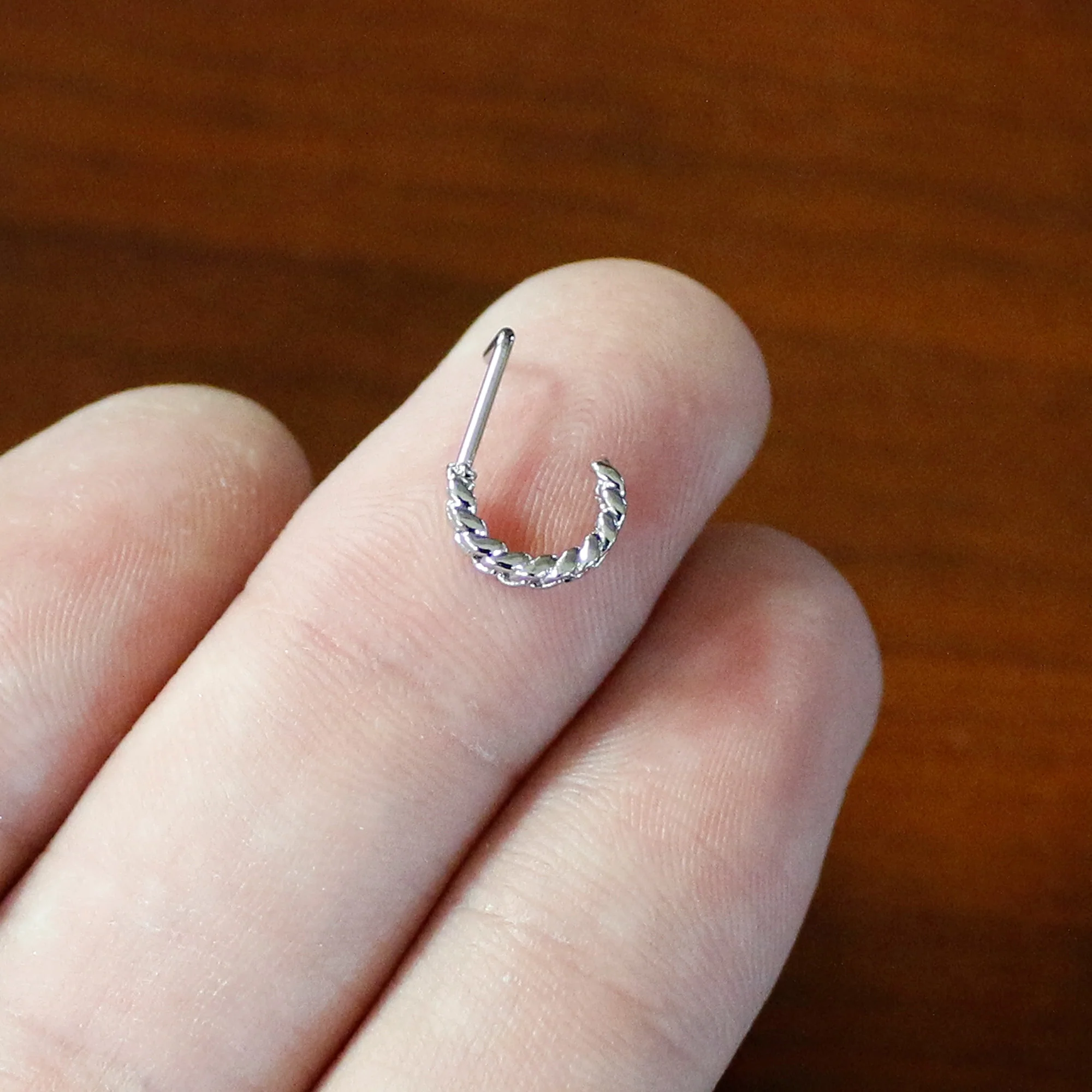 20G 1/4 Loving Links Faux Hoop L Shaped Nose Ring - Image 6