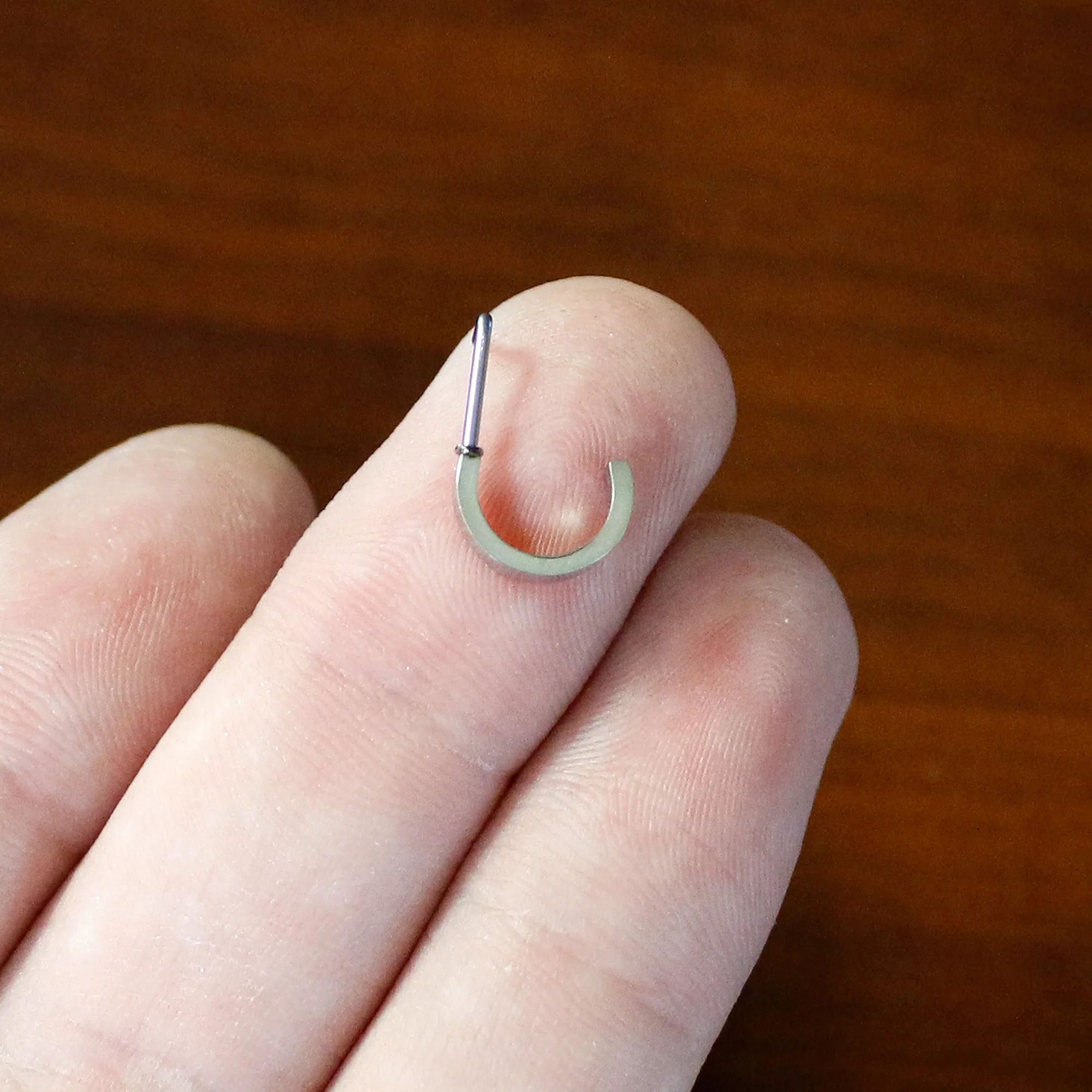 20G 1/4 Simply Smooth Faux Hoop L Shape Nose Ring - Image 6