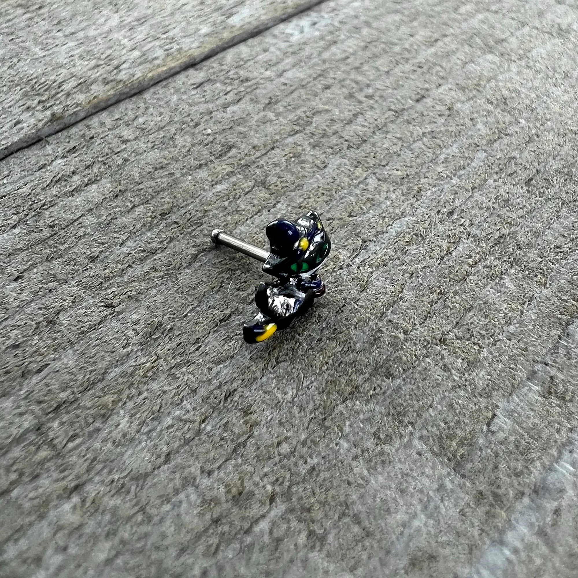 20G 1/4 Witch Flying Cat Halloween Nose Bone - Image 6