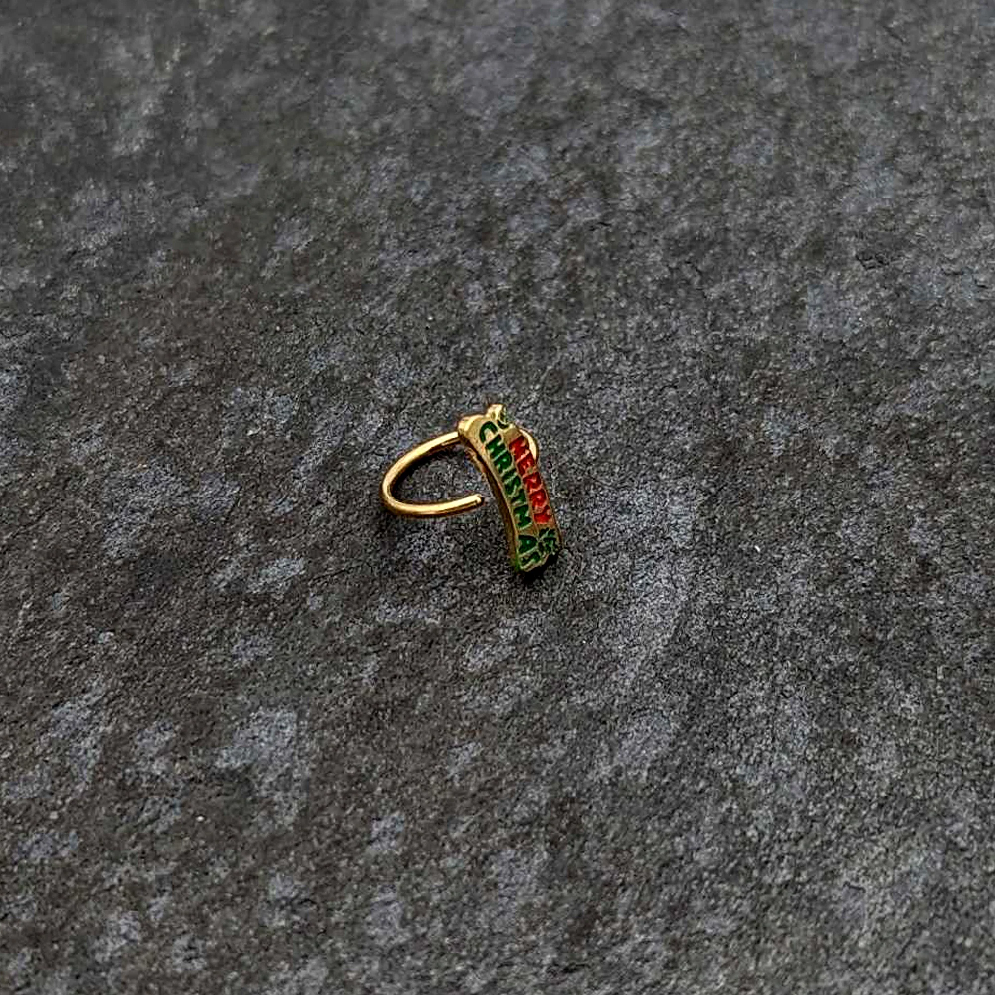 20G 5/16 Gold Tone Merry Christmas Inlaid Nose Hoop - Image 5