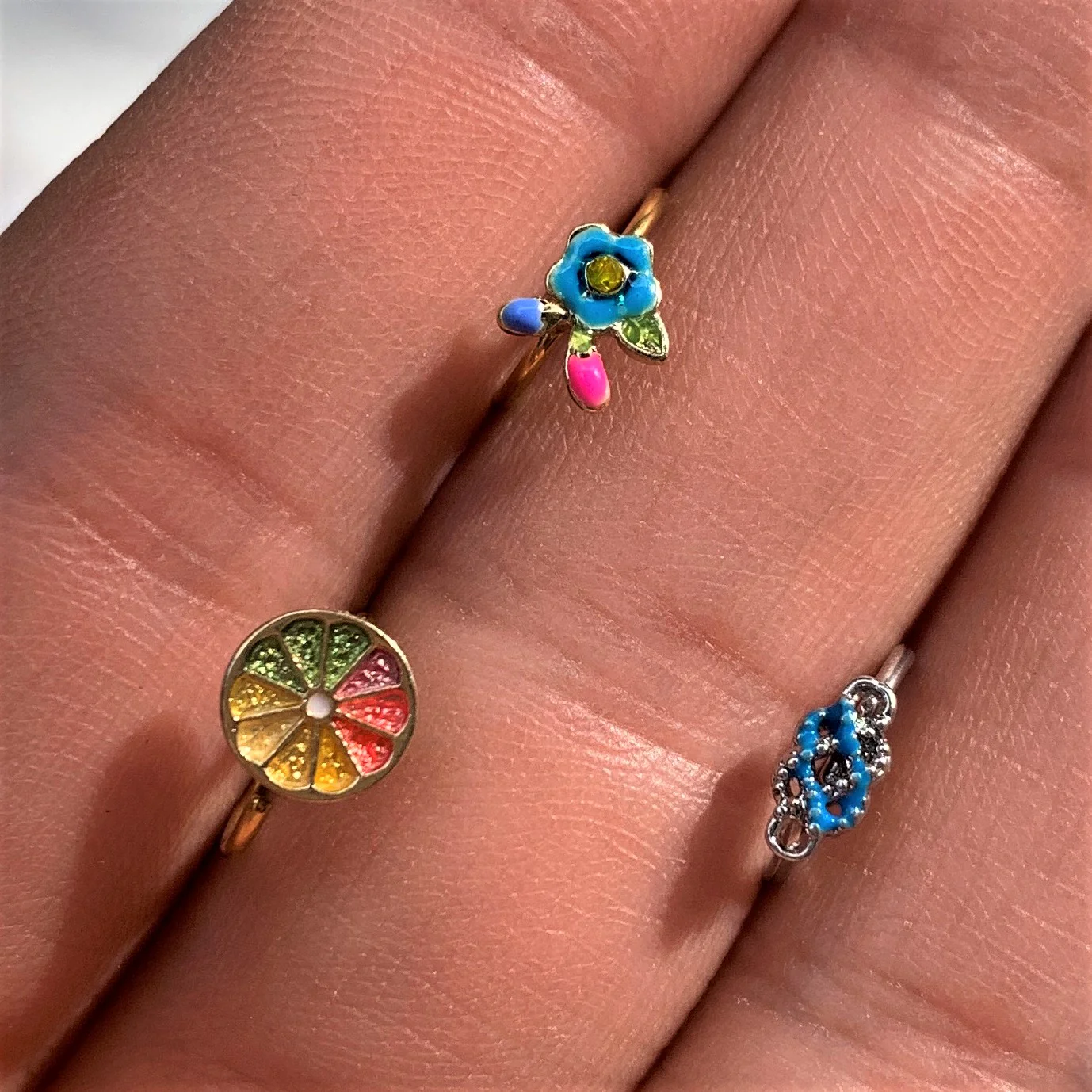 20G 5/16 Gold Tone Rainbow Grapefruit Nose Hoop - Image 2