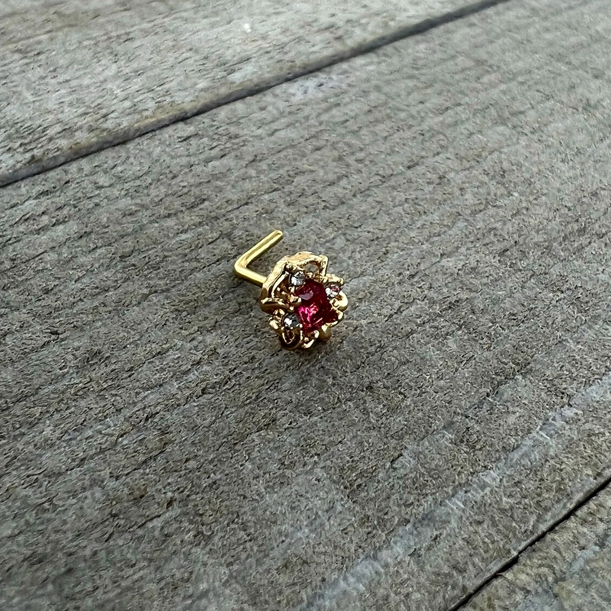 20G 7mm Red Gem Gold Tone Regal Escutcheon L Shape Nose Ring - Image 6
