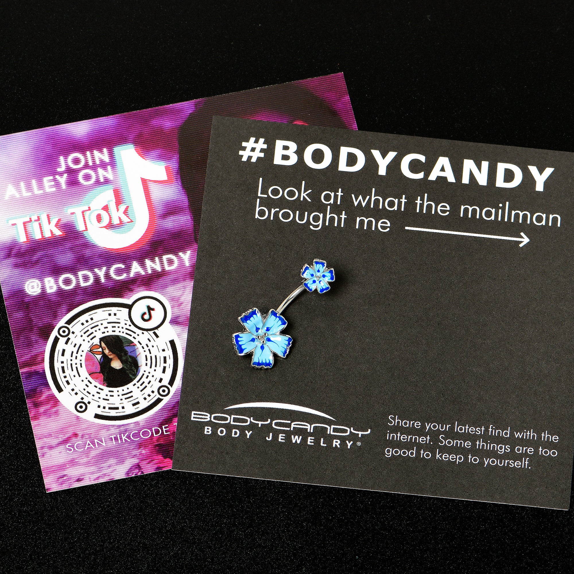 Blue Flower Textured Center Double Mount Belly Ring - Image 4