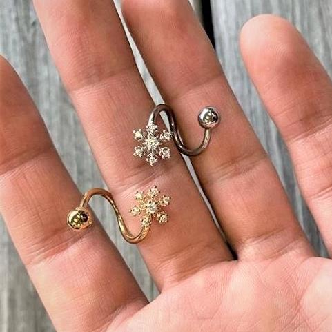 Clear CZ Gem Gold Tone Snowflake Christmas Spiral Twister Belly Ring - Image 2