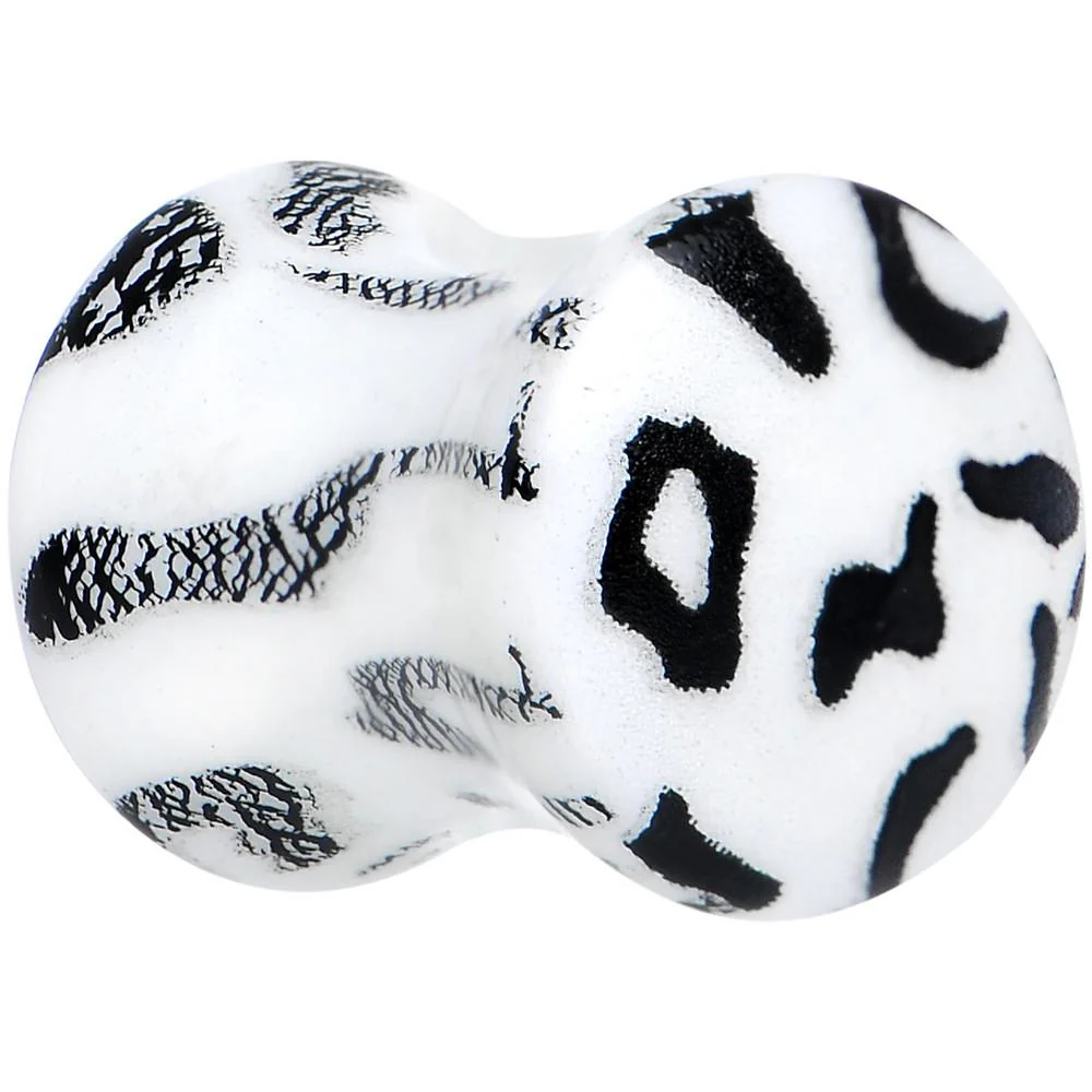 Leopard Print Glow in the Dark Saddle Plug 0G to 1 Inch - Image 4