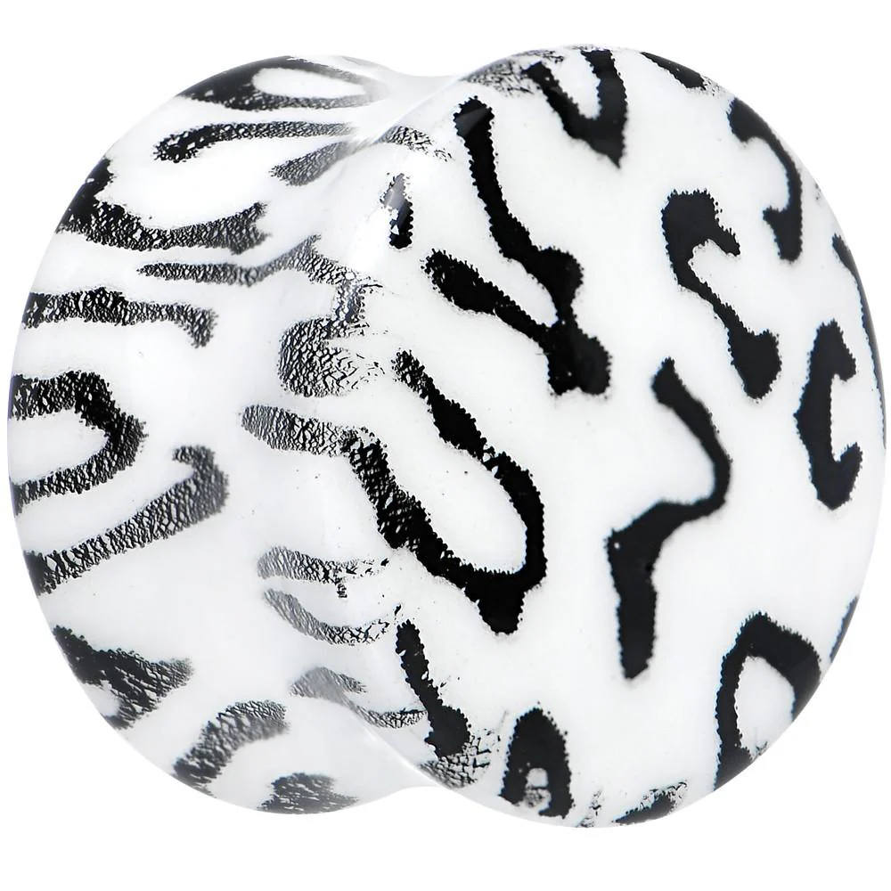 Leopard Print Glow in the Dark Saddle Plug 0G to 1 Inch - Image 8